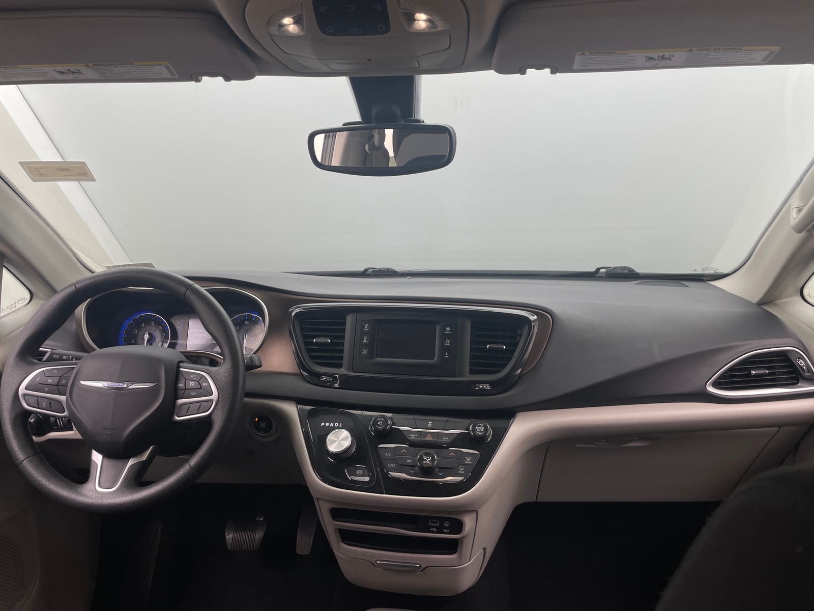 Thumbnail: 2017 Chrysler Pacifica - 3