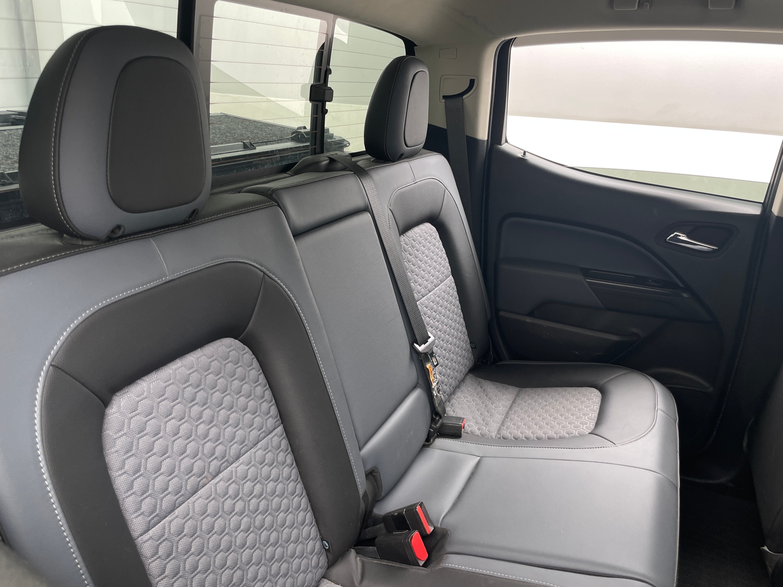 Thumbnail: 2022 Chevrolet Colorado - 6