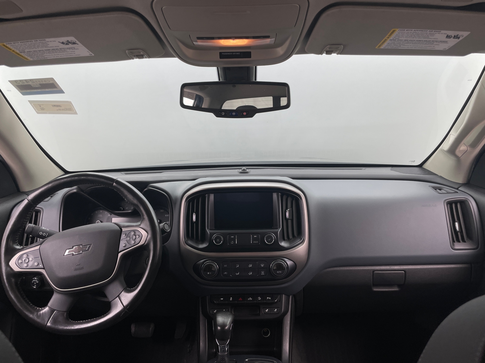 Thumbnail: 2022 Chevrolet Colorado - 3