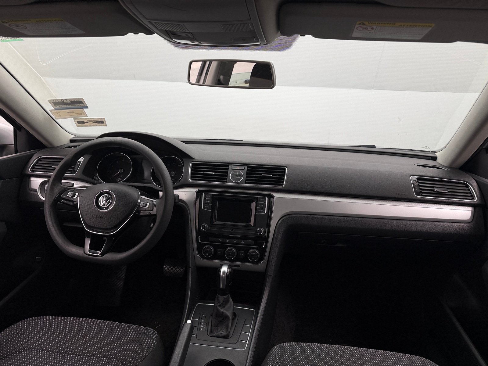 Thumbnail: 2017 Volkswagen Passat - 3