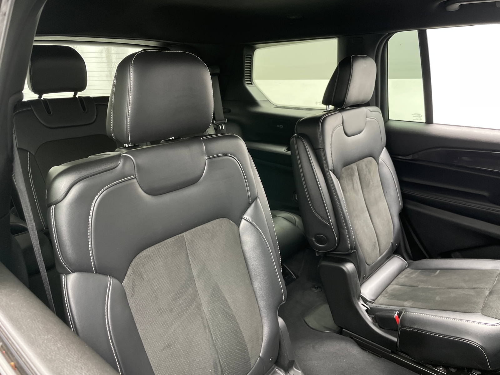 Thumbnail: 2022 Jeep Grand Cherokee L - 6