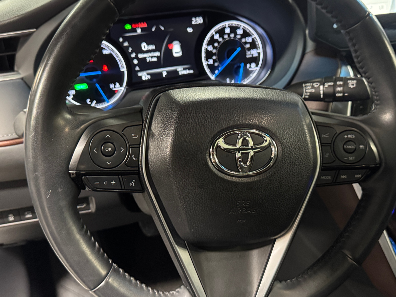 Thumbnail: 2021 Toyota Venza - 4