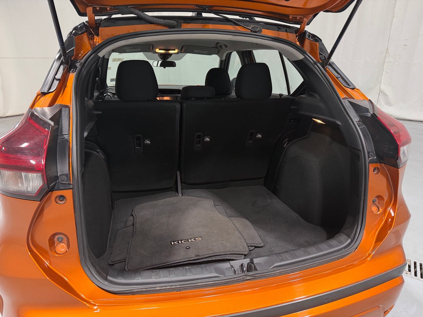 Thumbnail: 2022 Nissan Kicks - 7