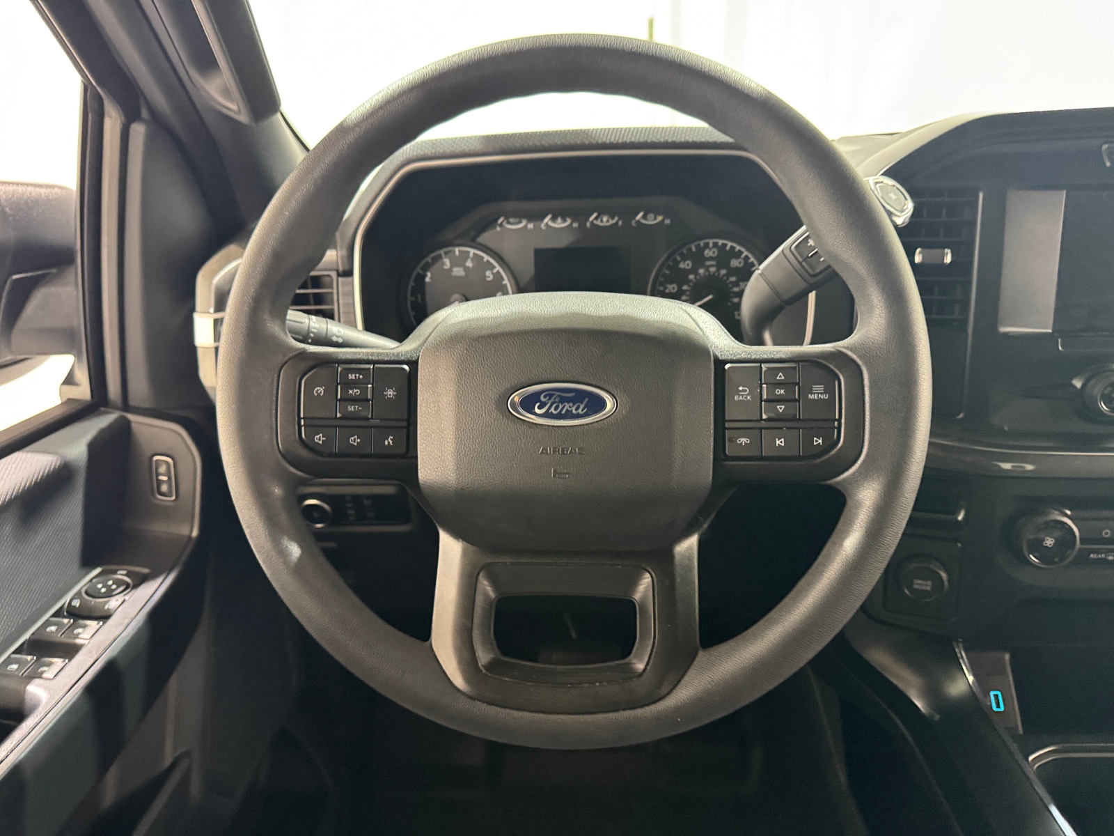 Thumbnail: 2023 Ford Econoline - 5