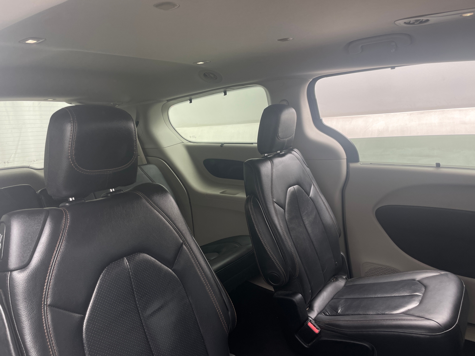 Thumbnail: 2017 Chrysler Pacifica - 5