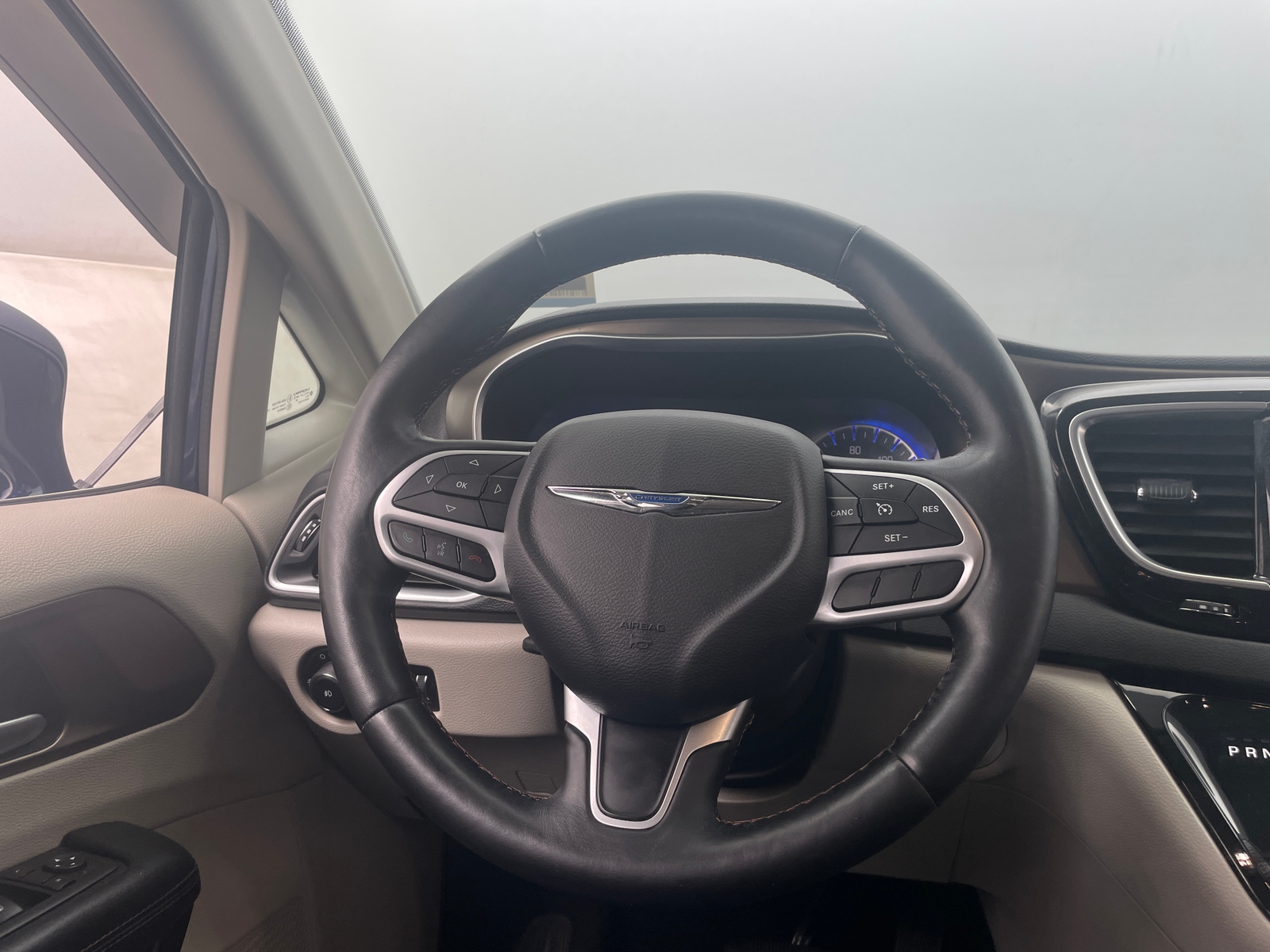 Thumbnail: 2017 Chrysler Pacifica - 4