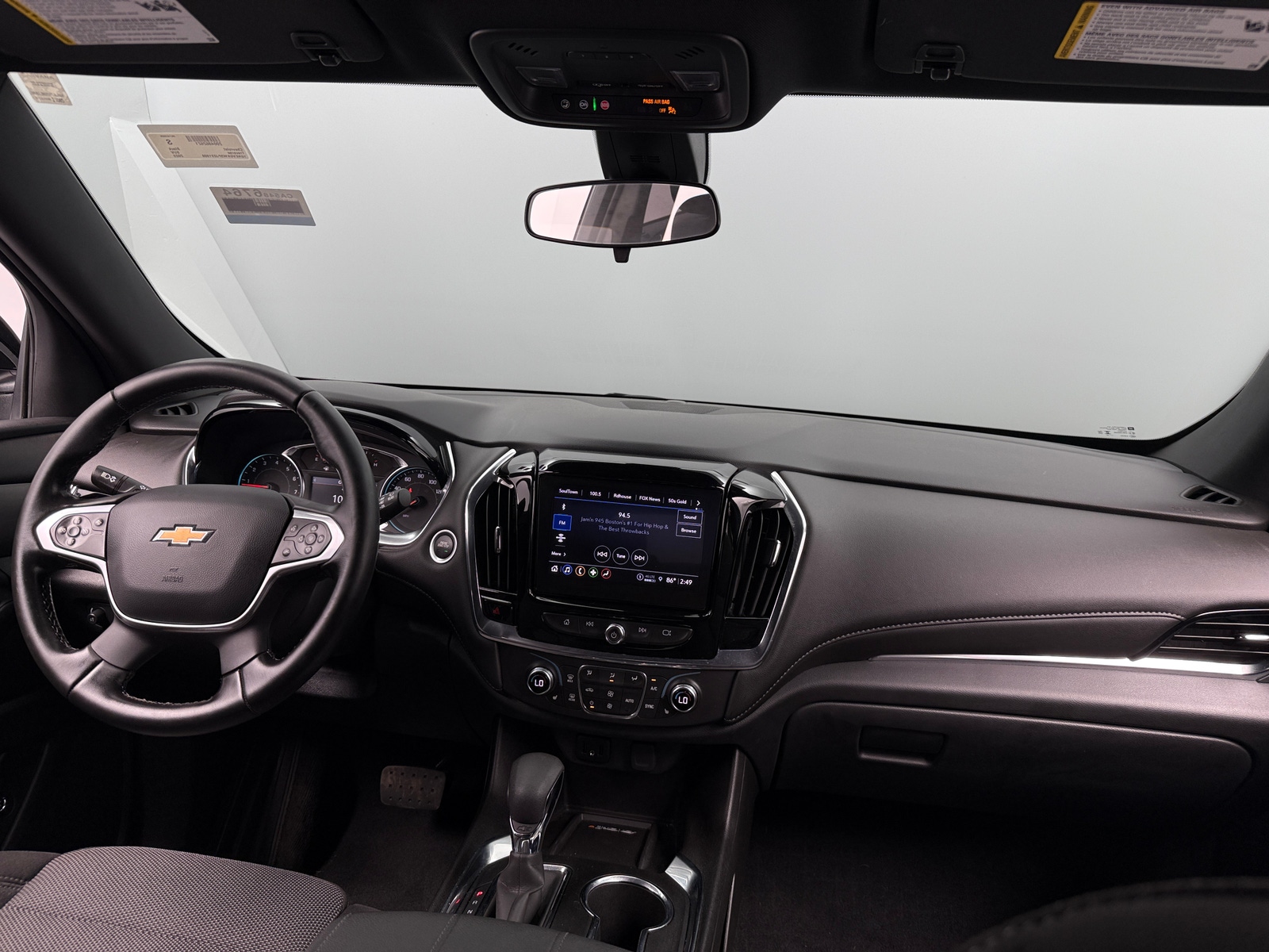 Thumbnail: 2023 Chevrolet Traverse - 3