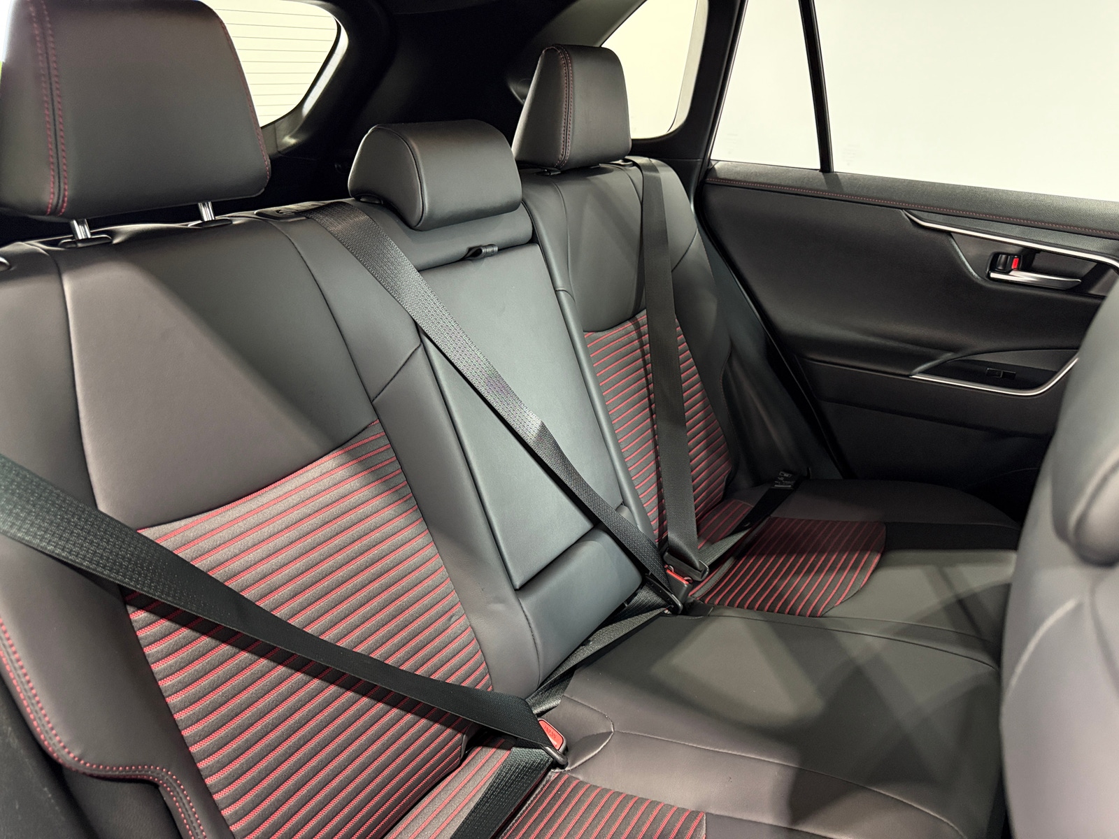 Thumbnail: 2025 Toyota RAV4 - 6