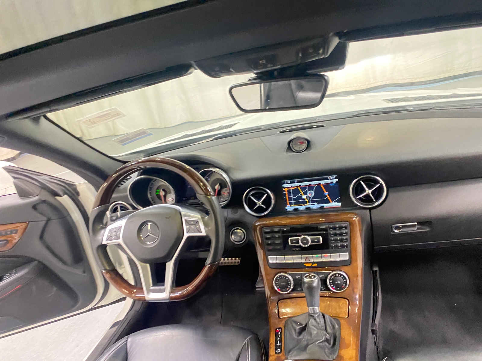 Thumbnail: 2014 Mercedes-Benz SLK - 2