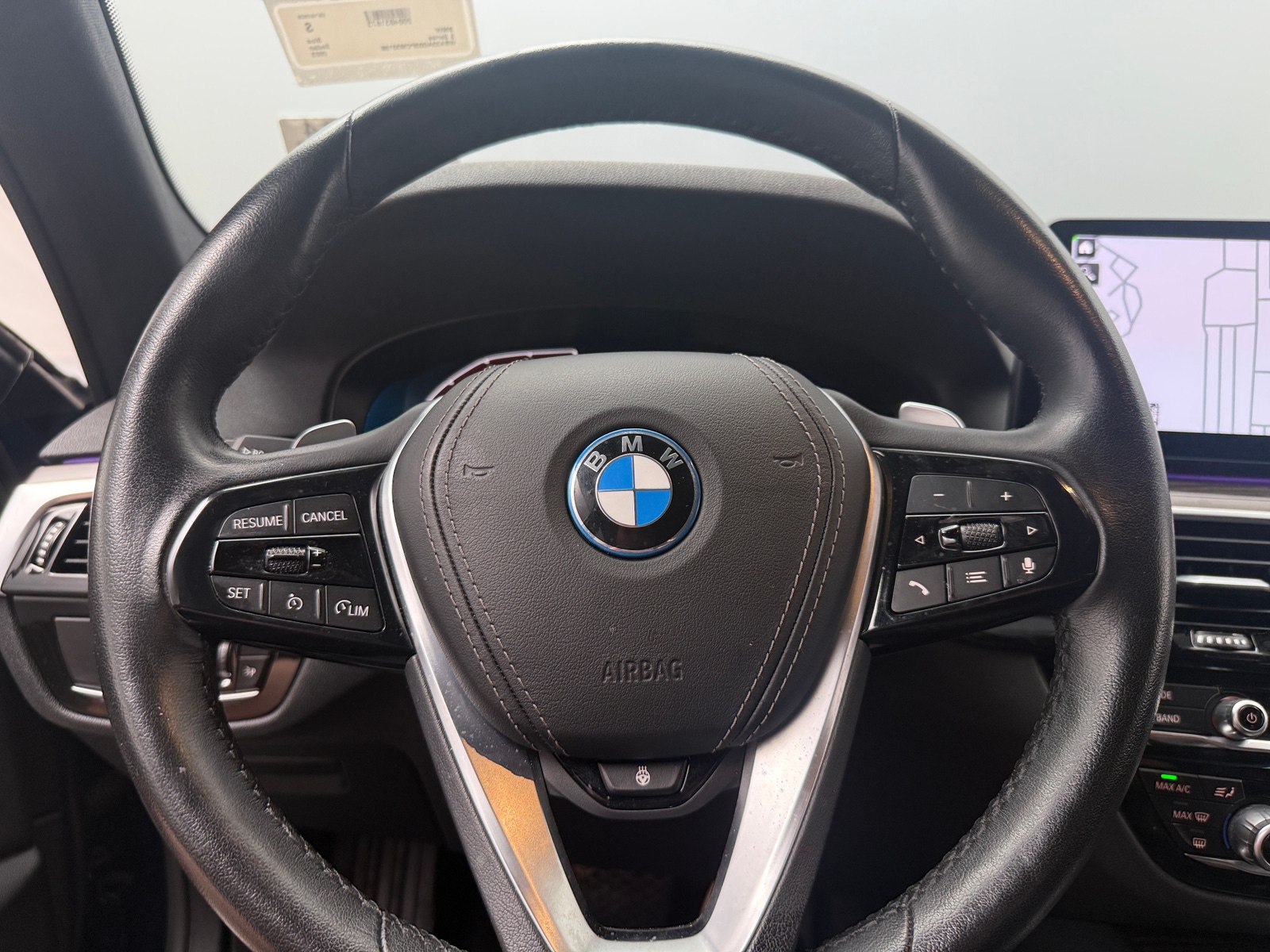 Thumbnail: 2023 BMW 5 Series - 4