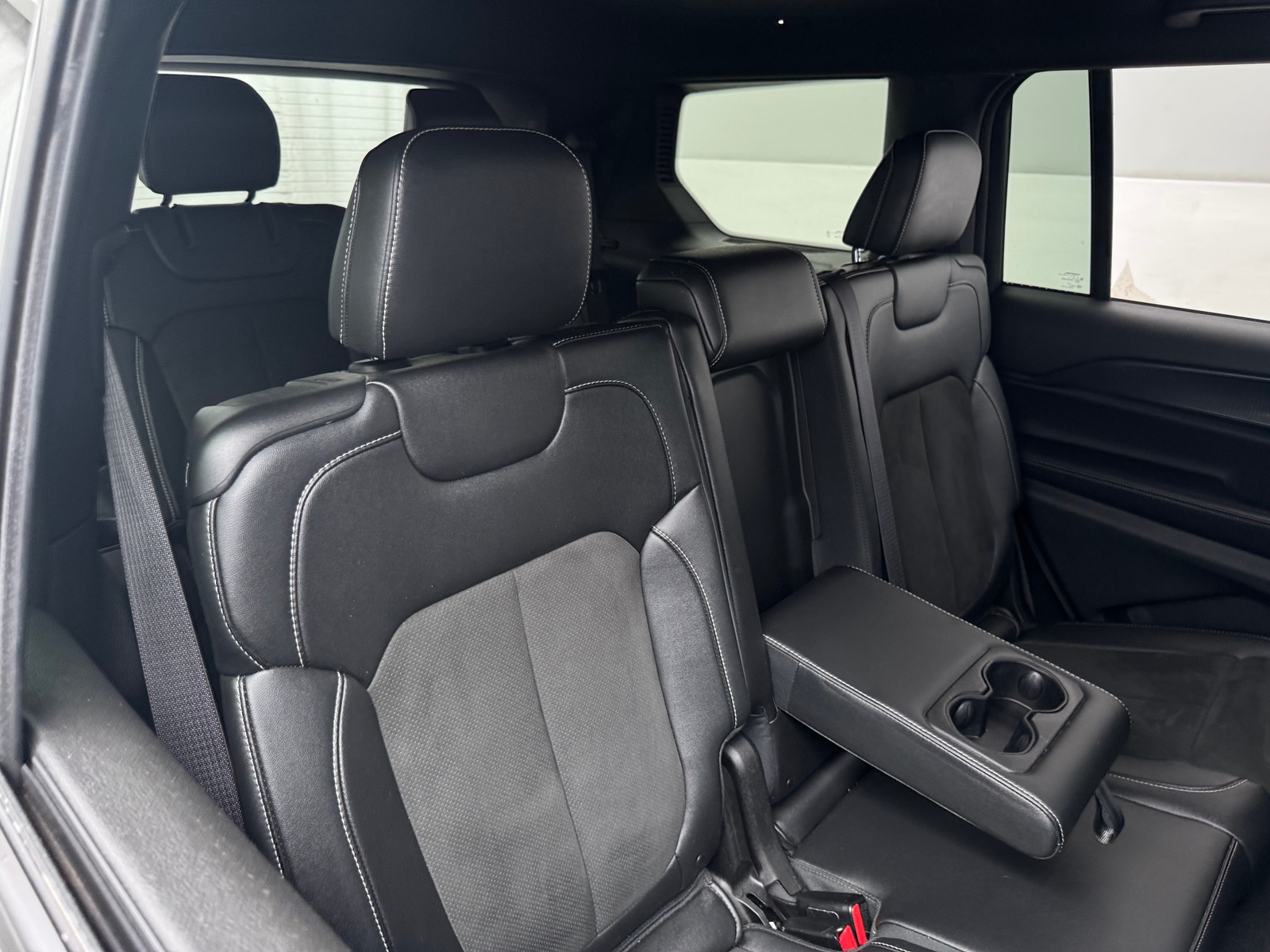 Thumbnail: 2023 Jeep Grand Cherokee L - 5