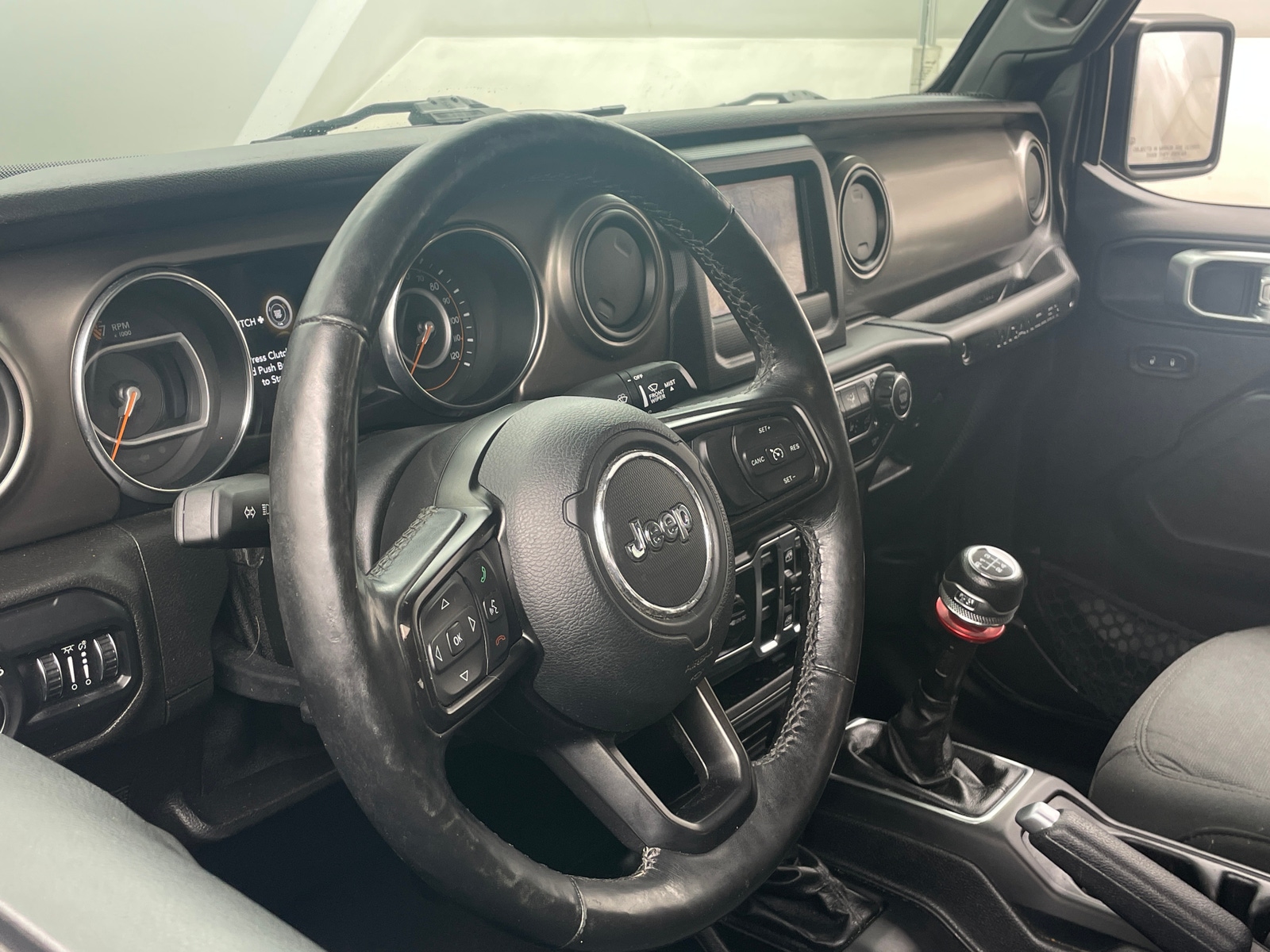 Thumbnail: 2019 Jeep Wrangler - 5