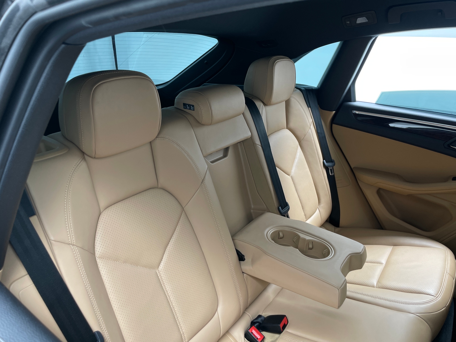 Thumbnail: 2018 Porsche Macan - 5