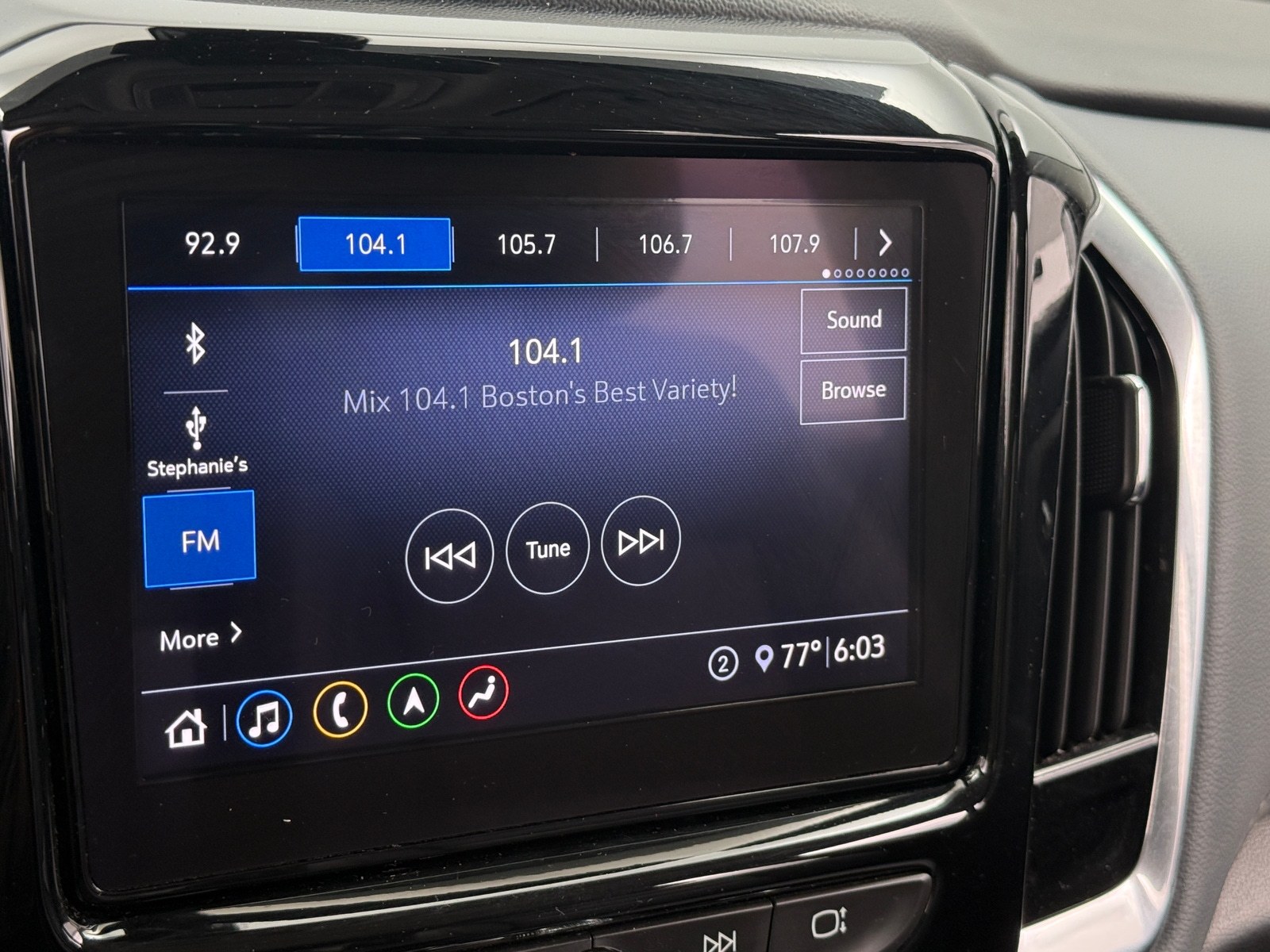 Thumbnail: 2020 Chevrolet Traverse - 3