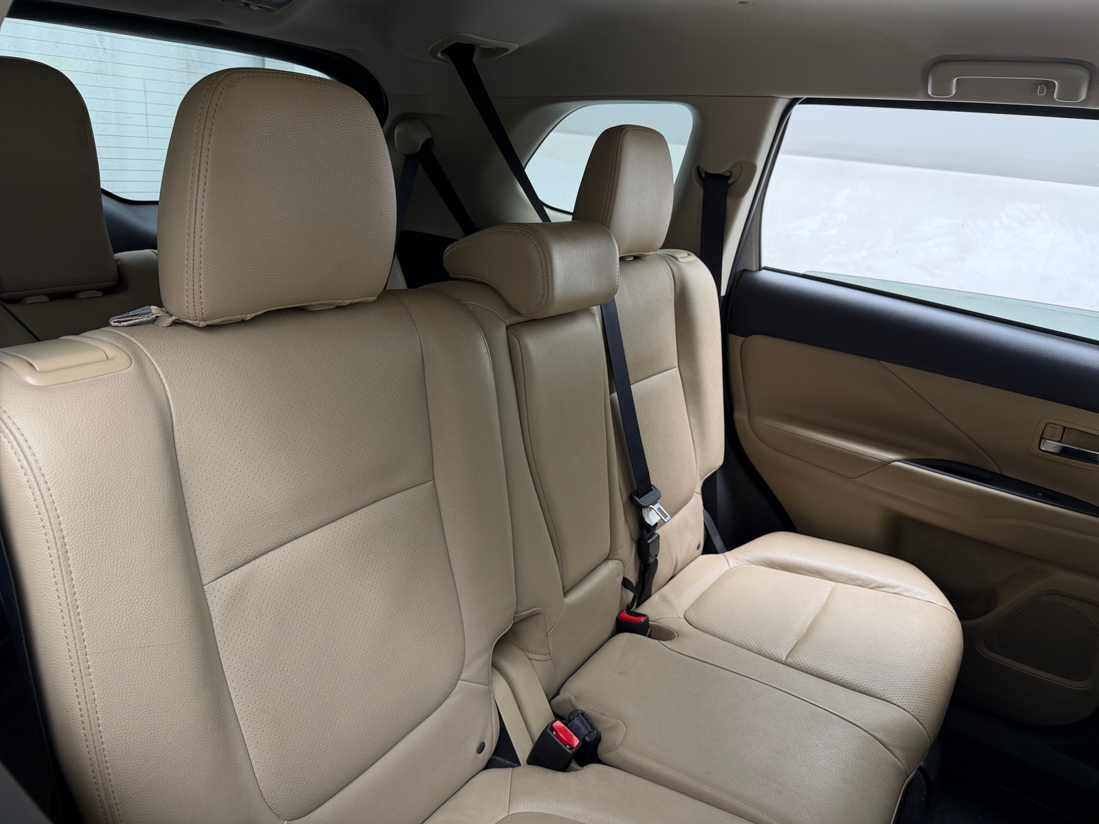Thumbnail: 2016 Mitsubishi Outlander - 6