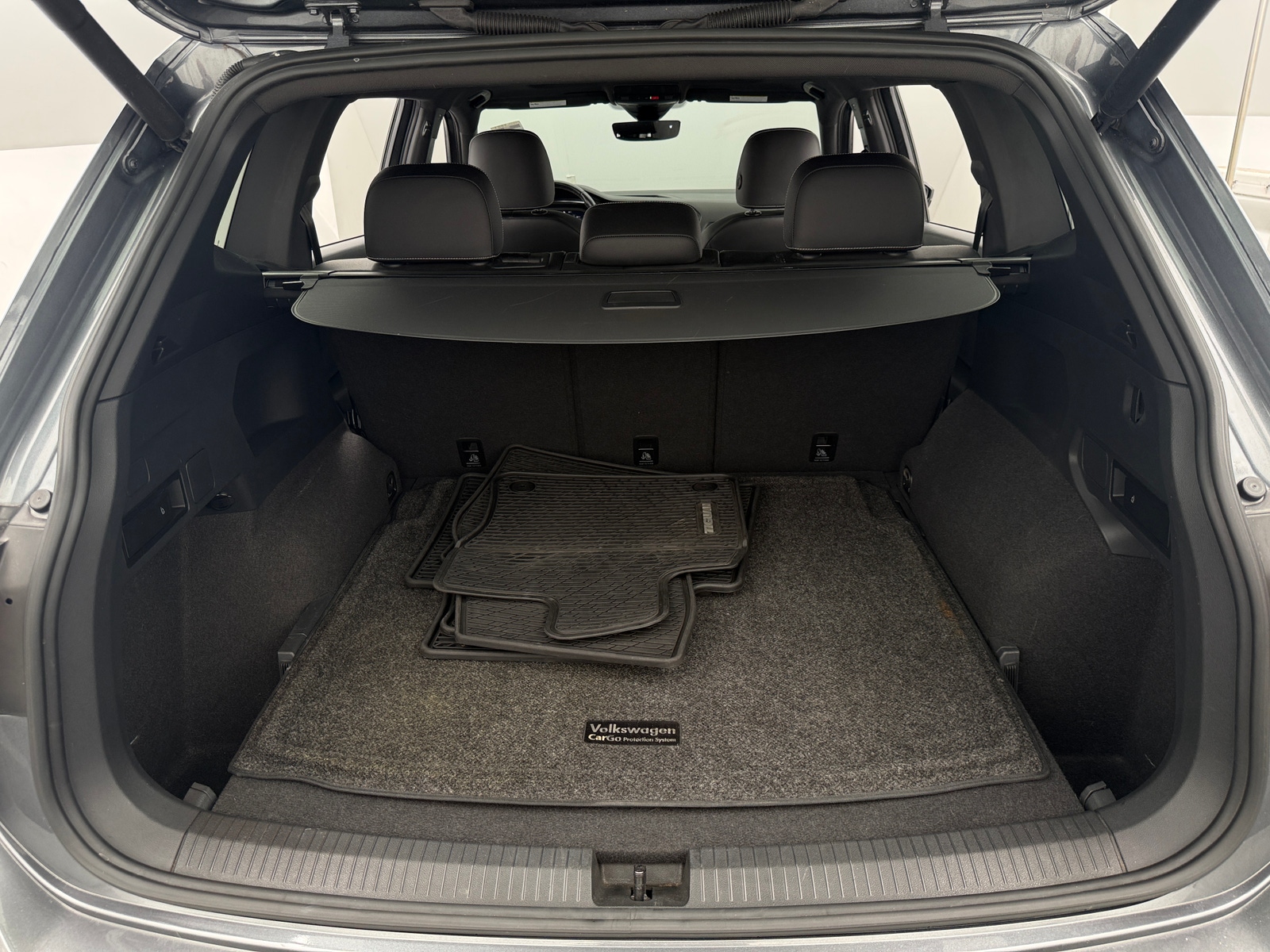 Thumbnail: 2021 Volkswagen Tiguan - 6