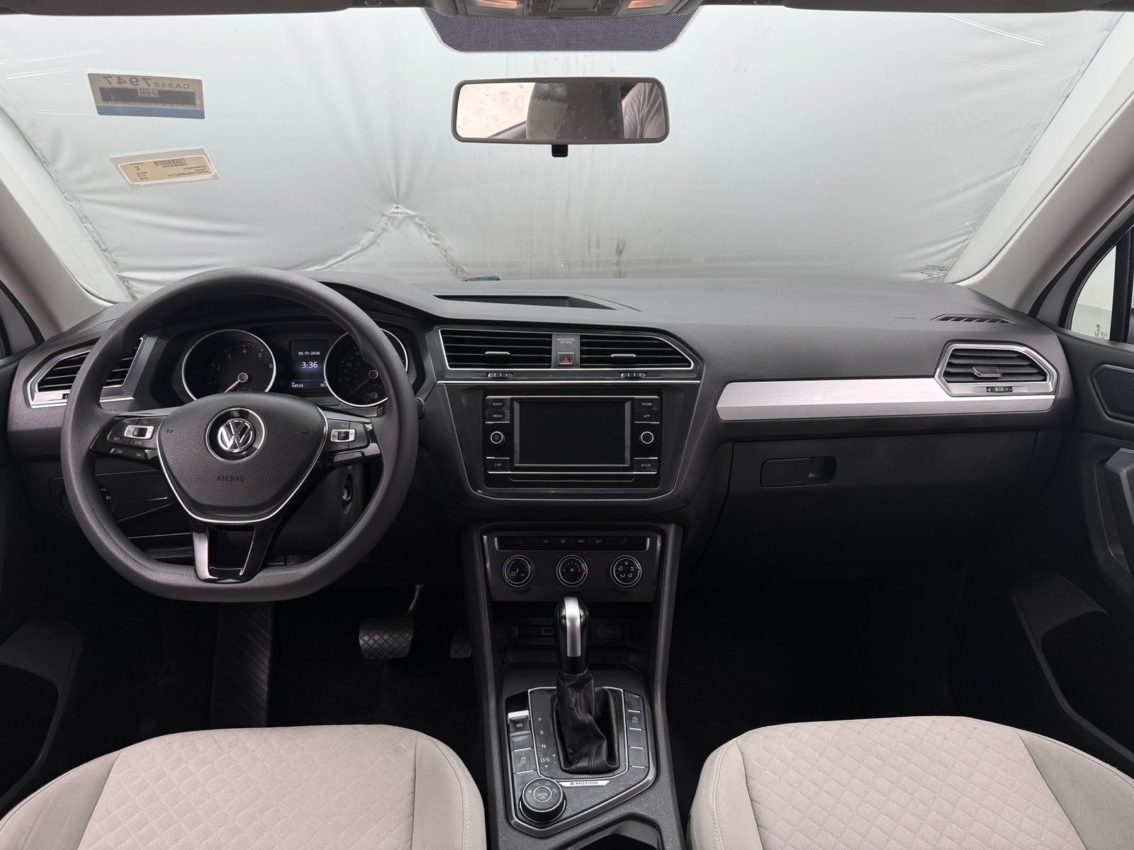 Thumbnail: 2018 Volkswagen Tiguan - 3