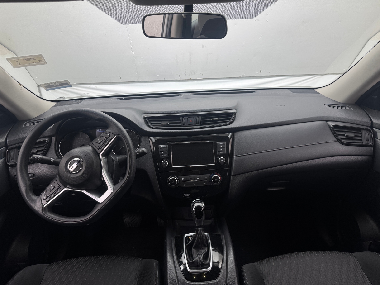 Thumbnail: 2018 Nissan Rogue - 3