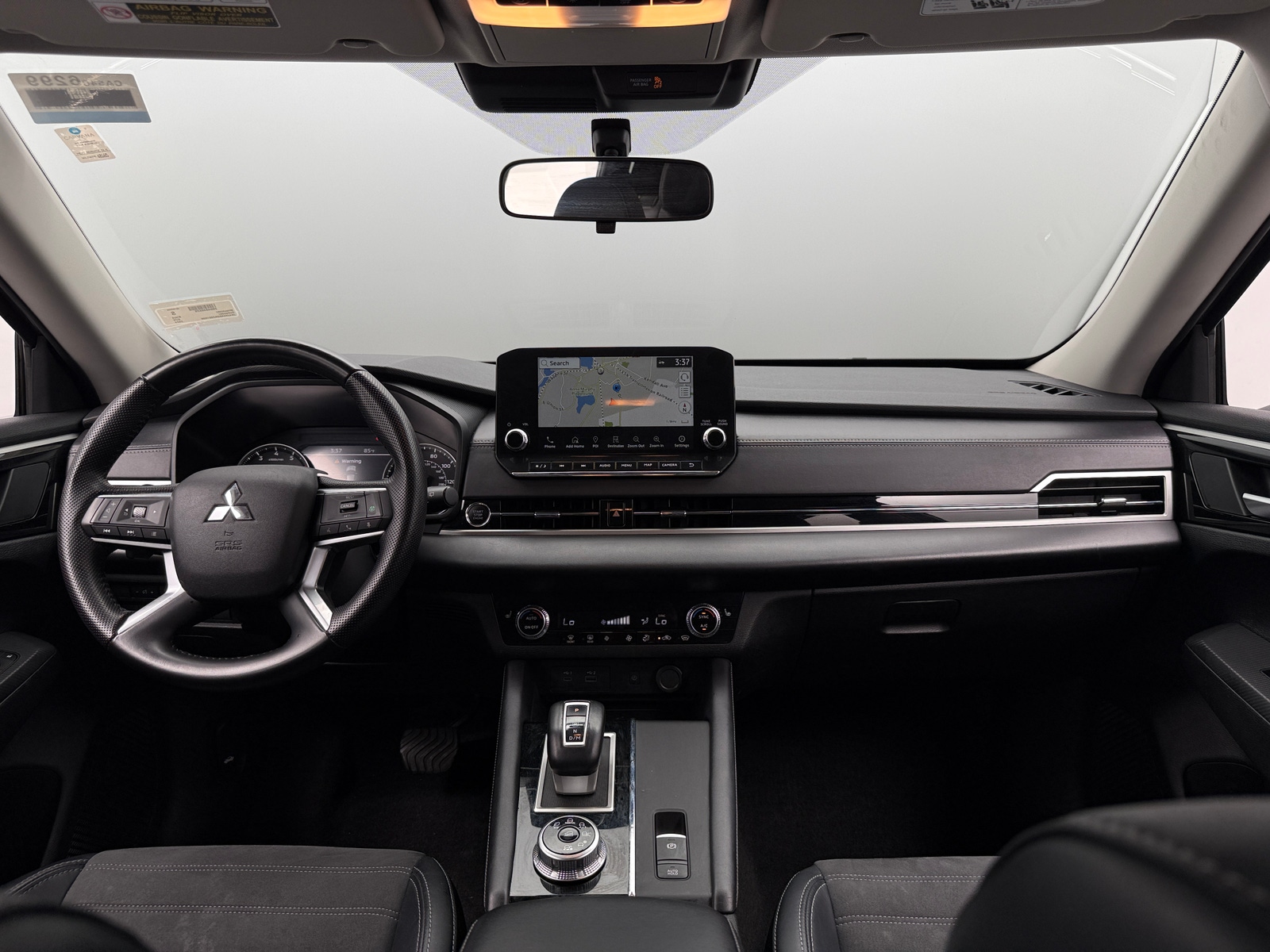 Thumbnail: 2024 Mitsubishi Outlander - 2