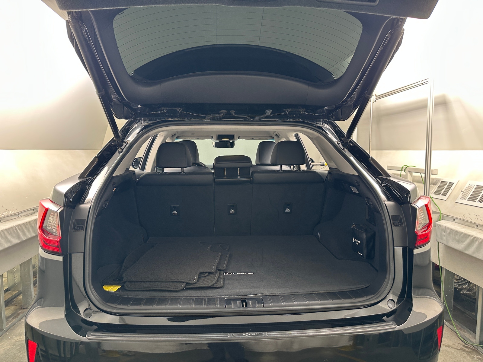 Thumbnail: 2019 Lexus RX - 6