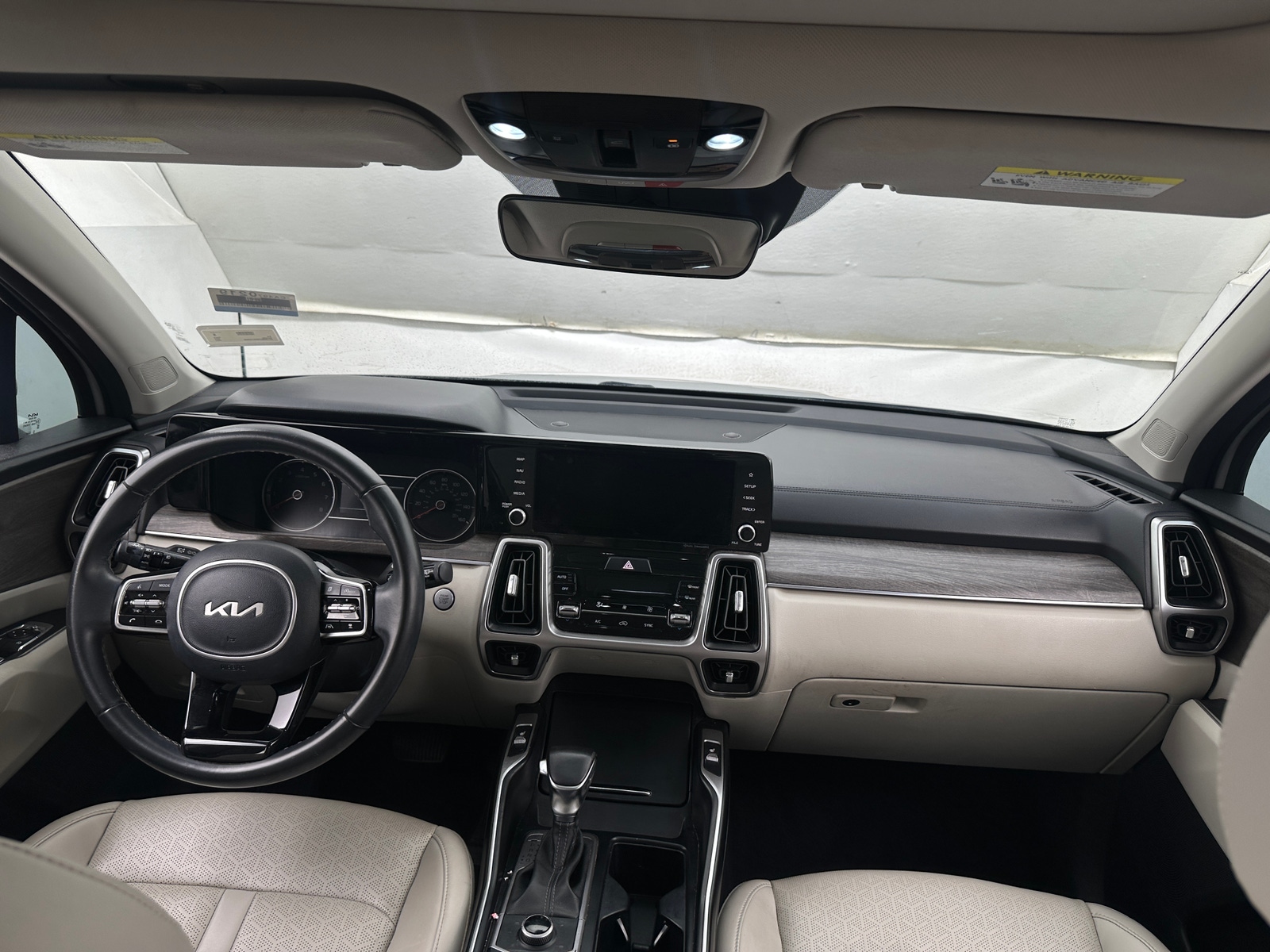 Thumbnail: 2022 Kia Sorento - 2