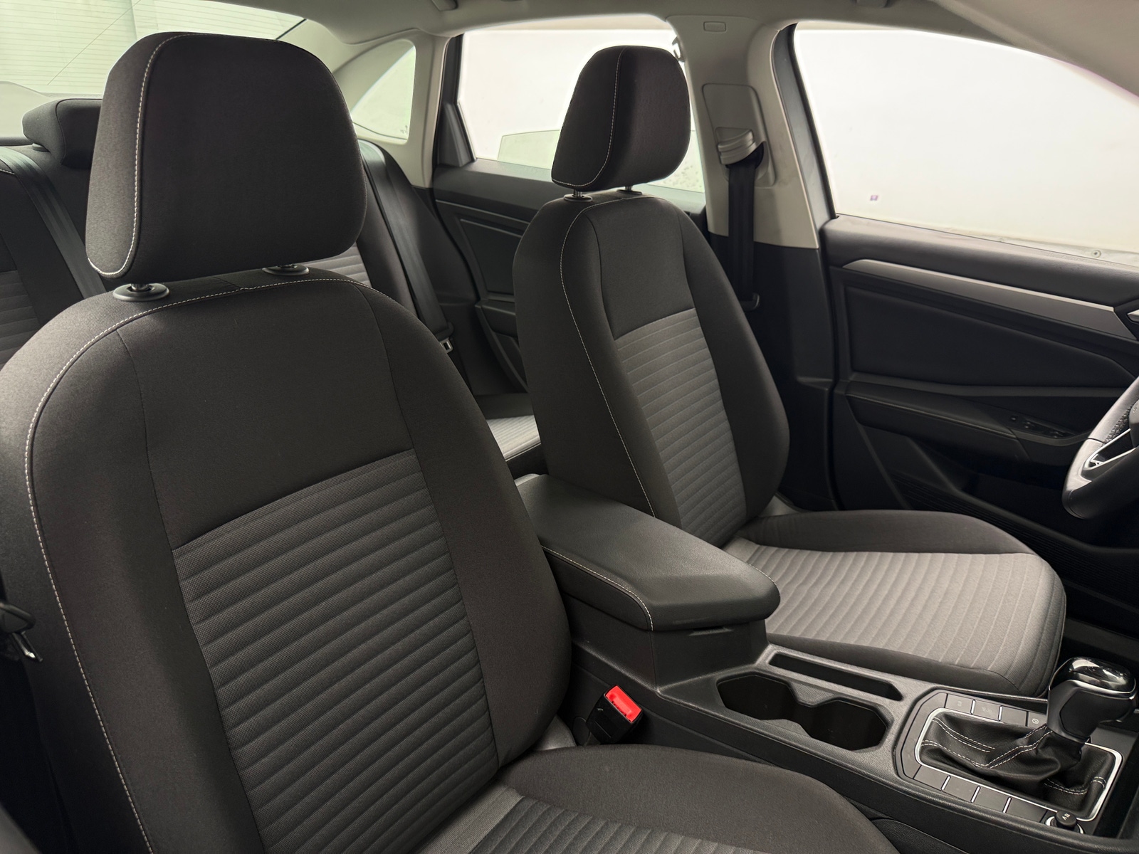 Thumbnail: 2024 Volkswagen Jetta - 2
