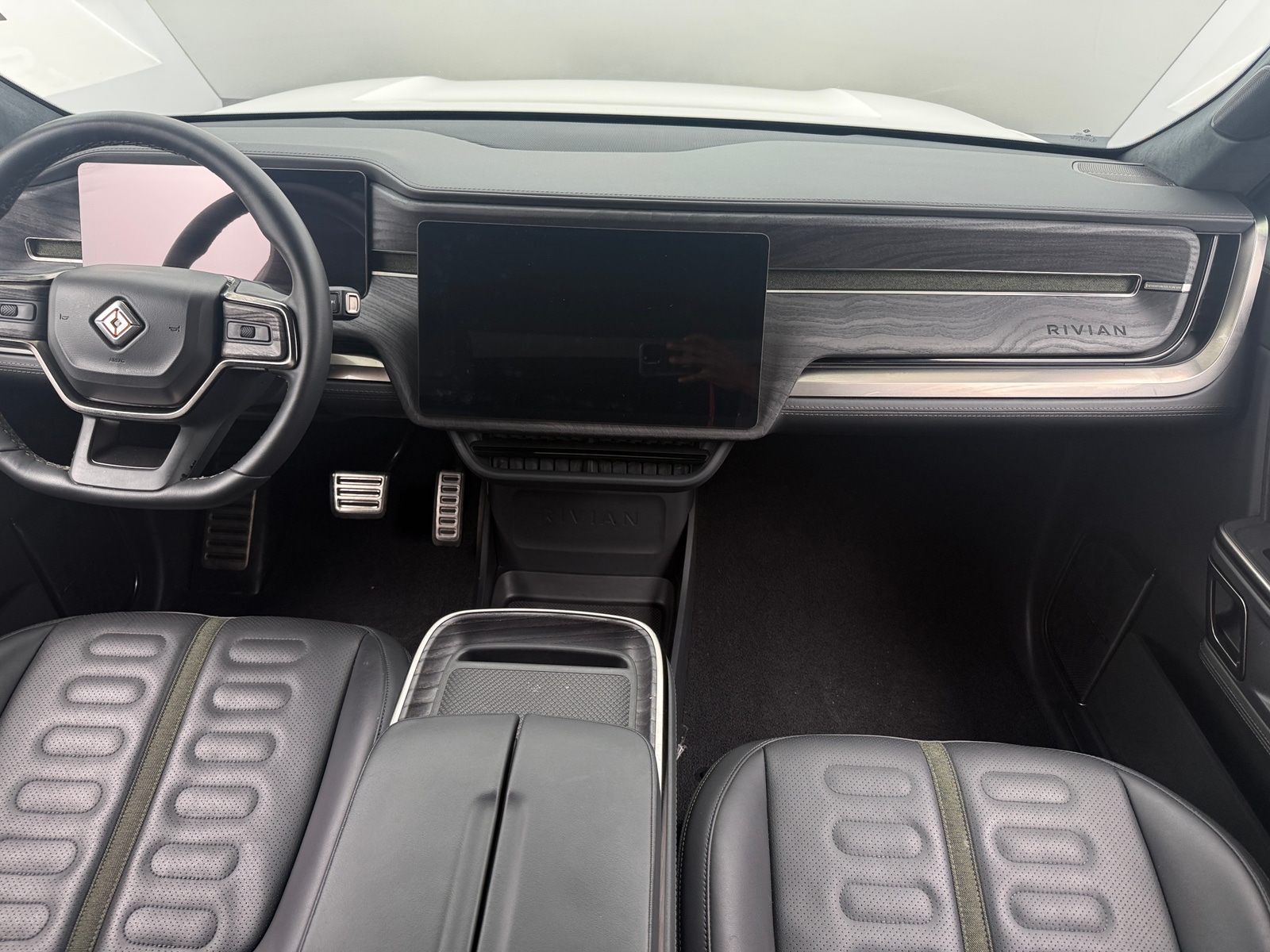 Thumbnail: 2023 Rivian R1T - 2