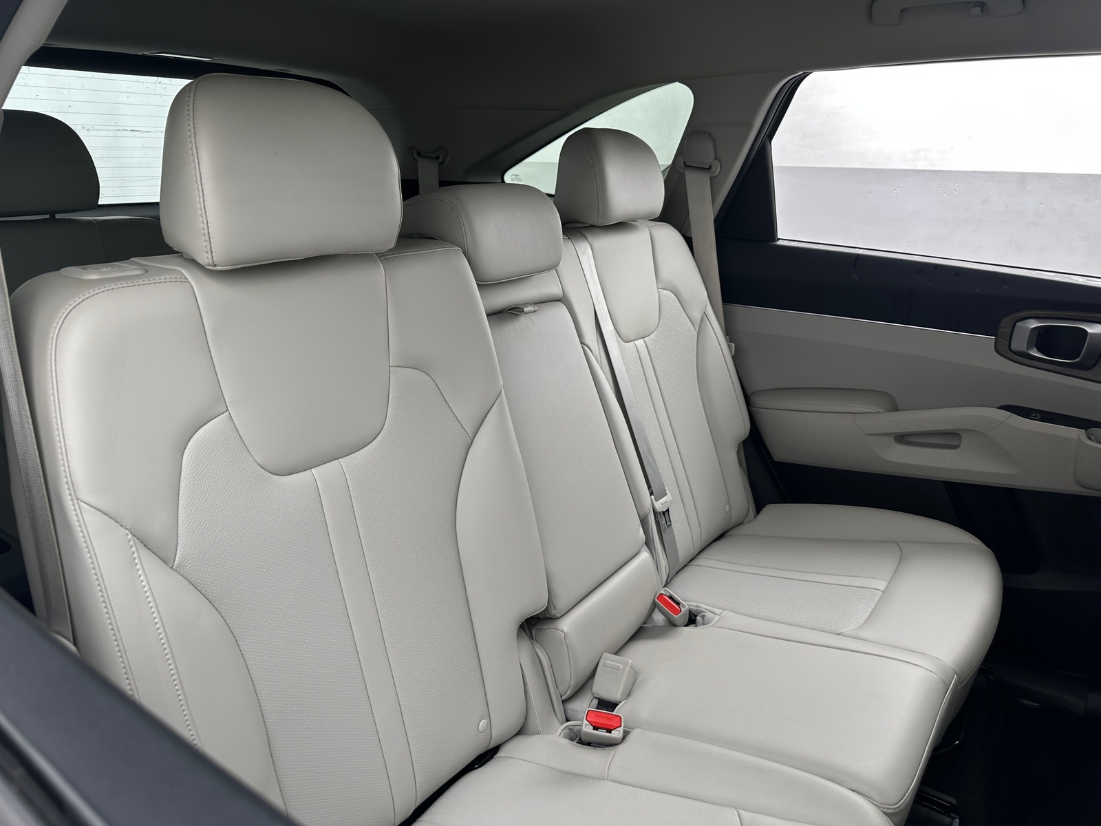 Thumbnail: 2023 Kia Sorento - 5
