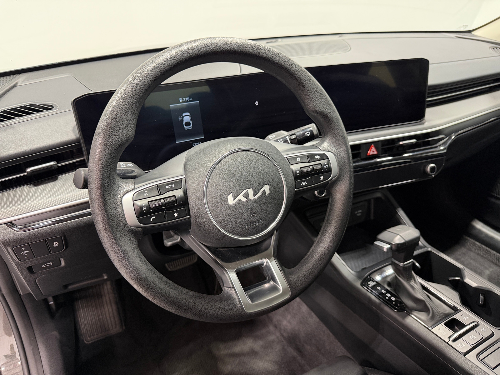 Thumbnail: 2025 Kia K5 - 5