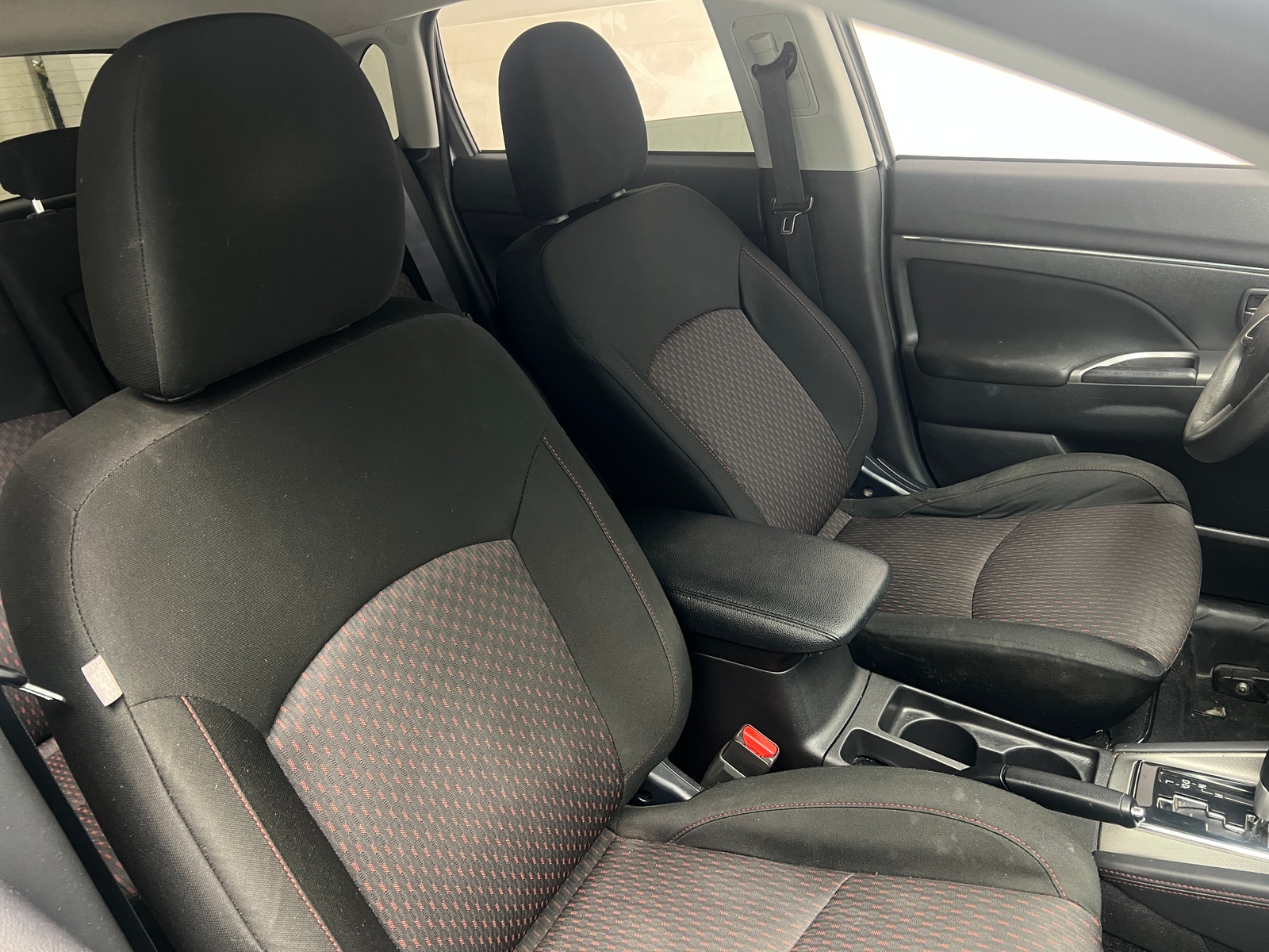 Thumbnail: 2019 Mitsubishi Outlander Sport - 2
