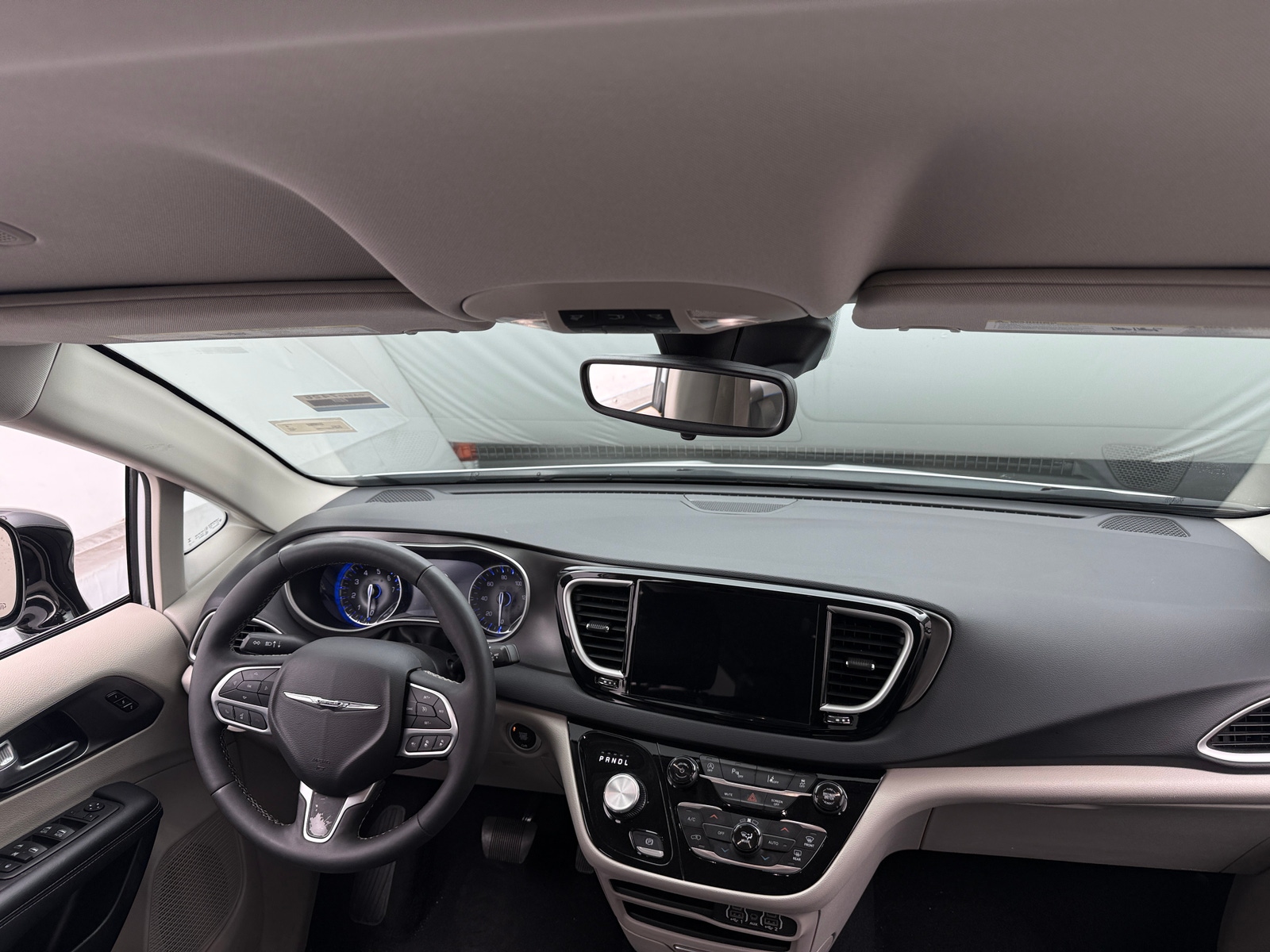 Thumbnail: 2024 Chrysler Pacifica - 2