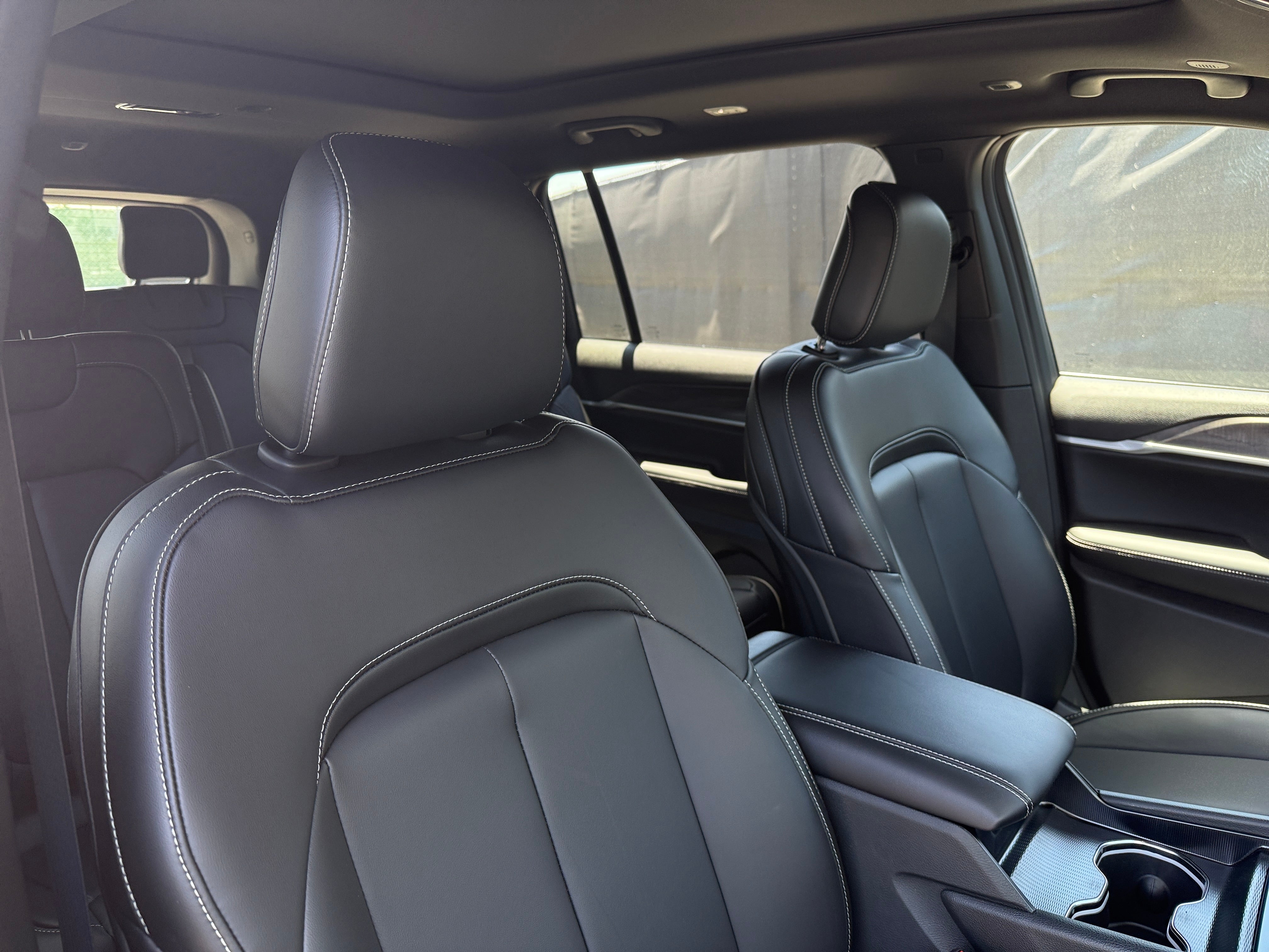 2026 Jeep Grand Cherokee L Limited 4x4's photo