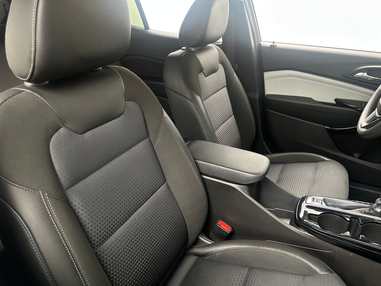 Thumbnail: 2025 Chevrolet Trax - 2