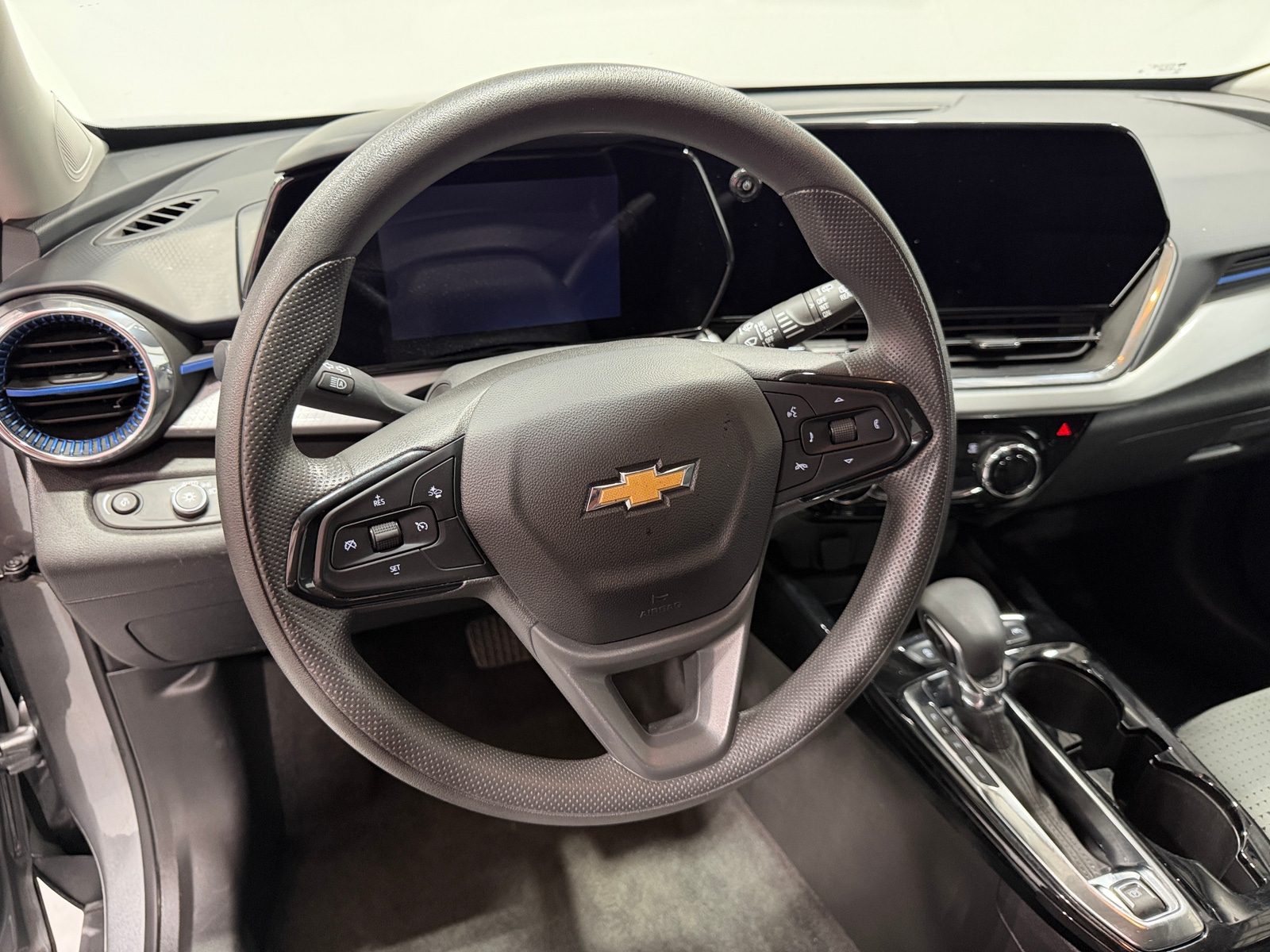 Thumbnail: 2025 Chevrolet Trax - 5