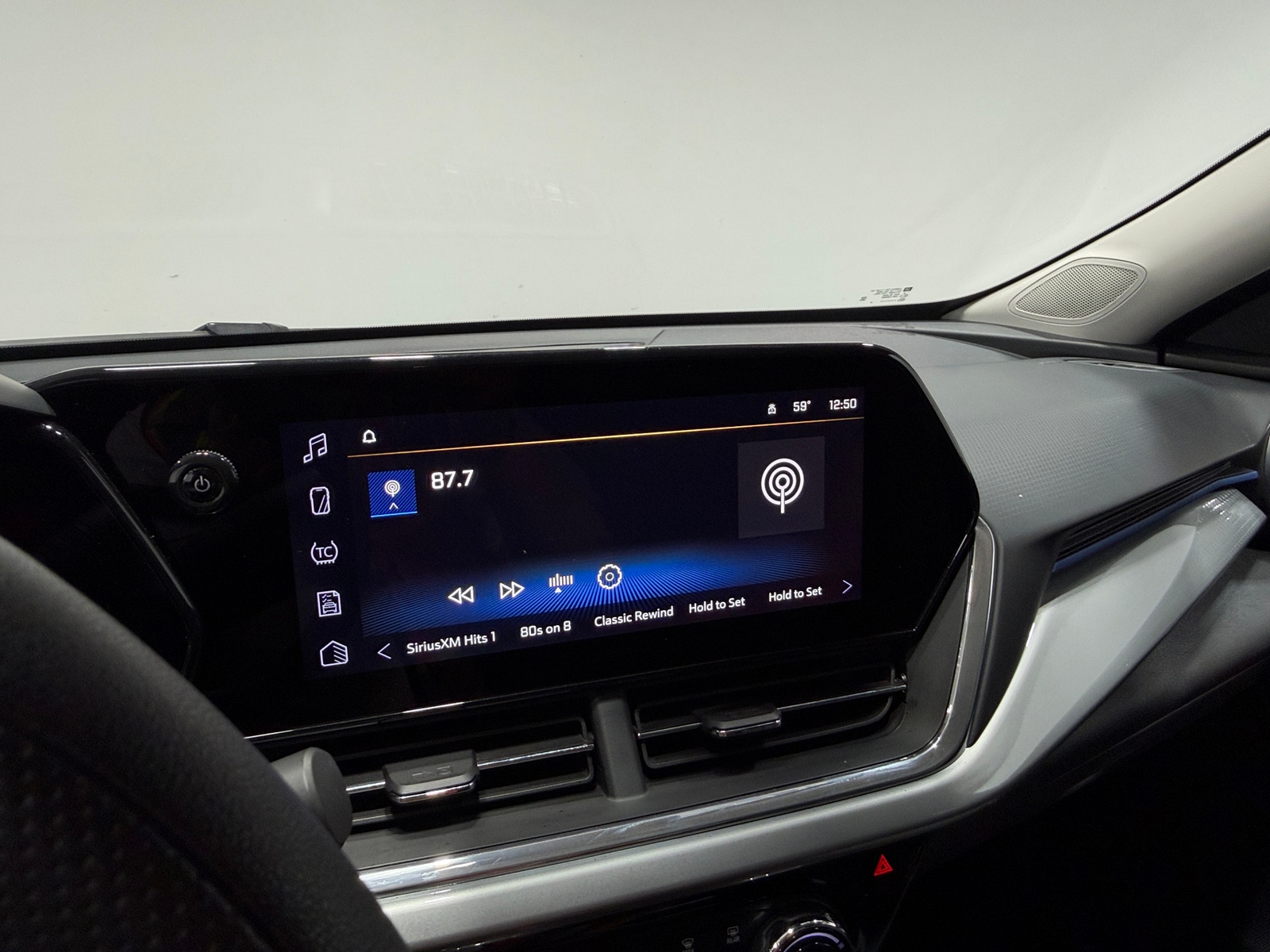 Thumbnail: 2025 Chevrolet Trax - 4