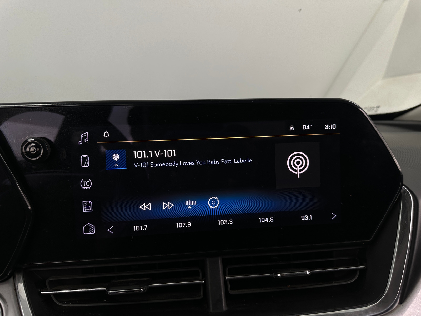 Thumbnail: 2024 Chevrolet Trax - 4
