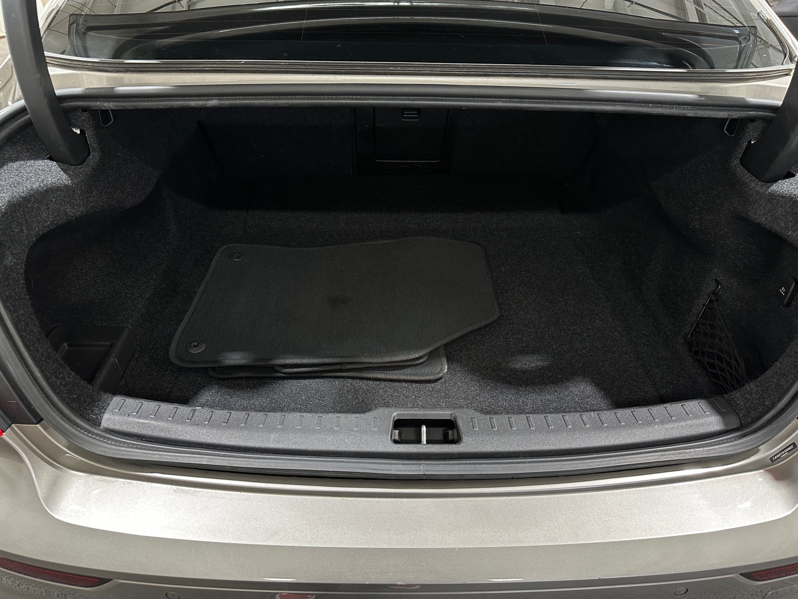 Thumbnail: 2019 Volvo S60 - 6