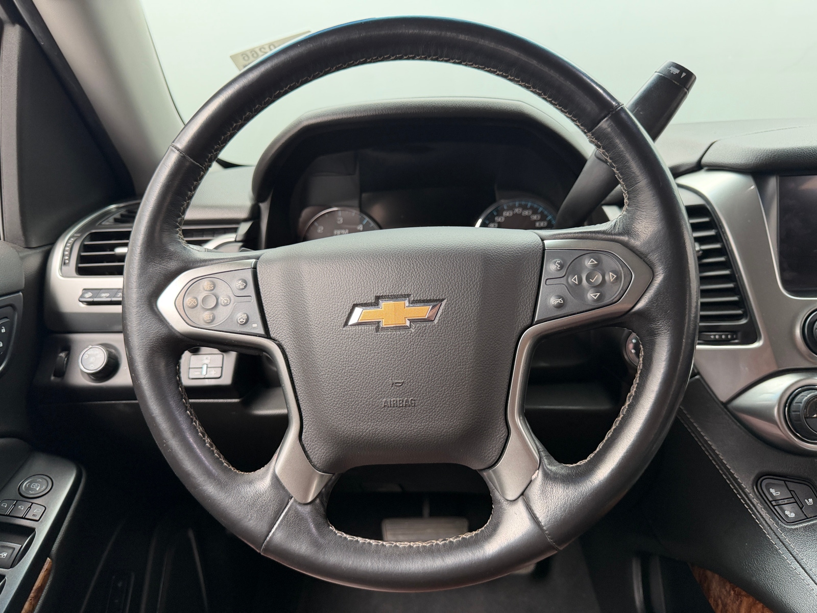 Thumbnail: 2019 Chevrolet Suburban - 4