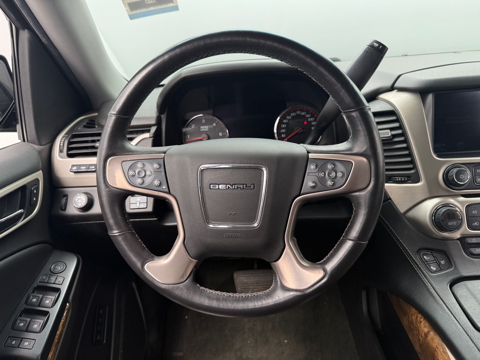 Thumbnail: 2015 GMC Yukon - 4