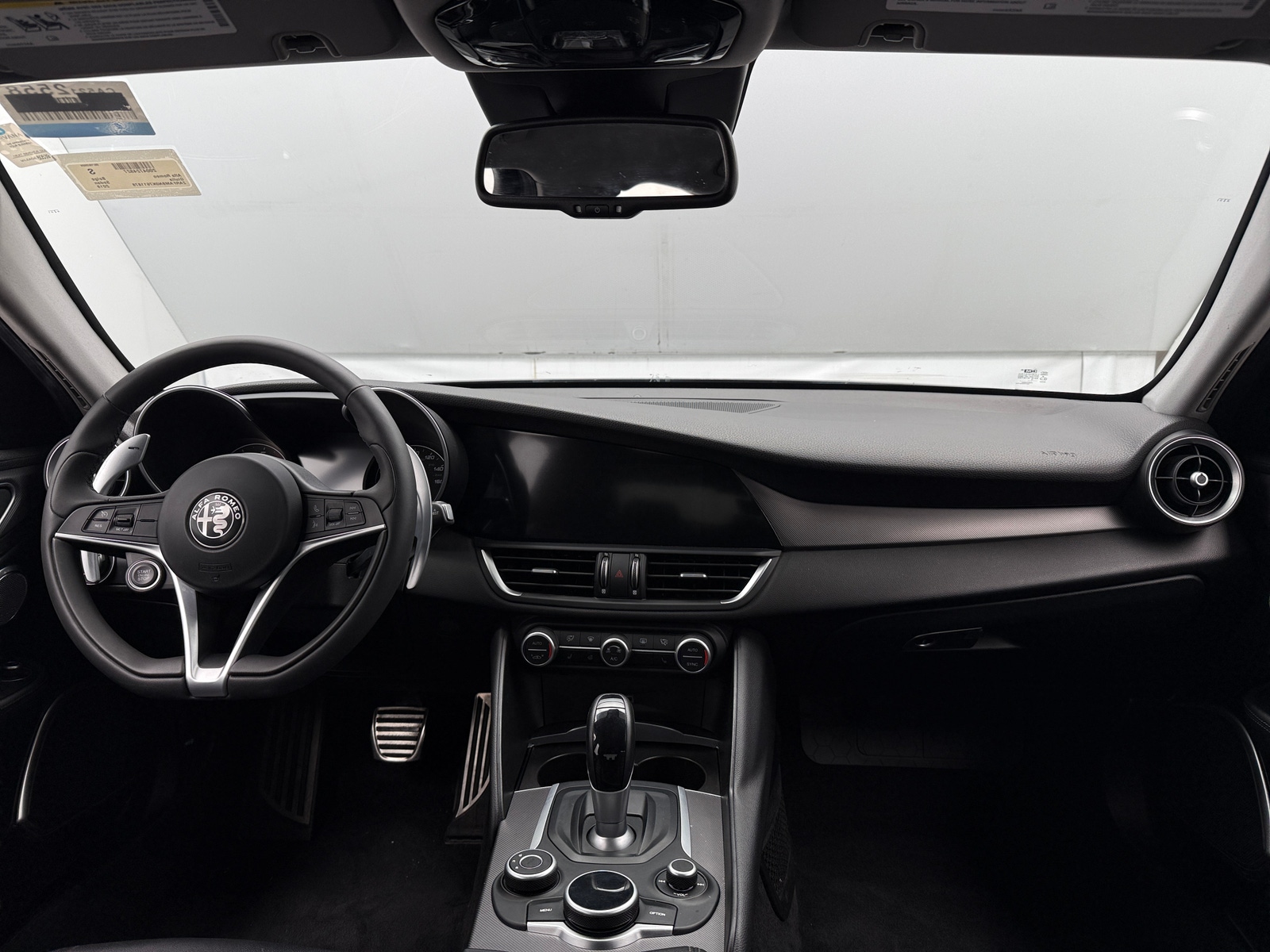 Thumbnail: 2019 Alfa Romeo Giulia - 2
