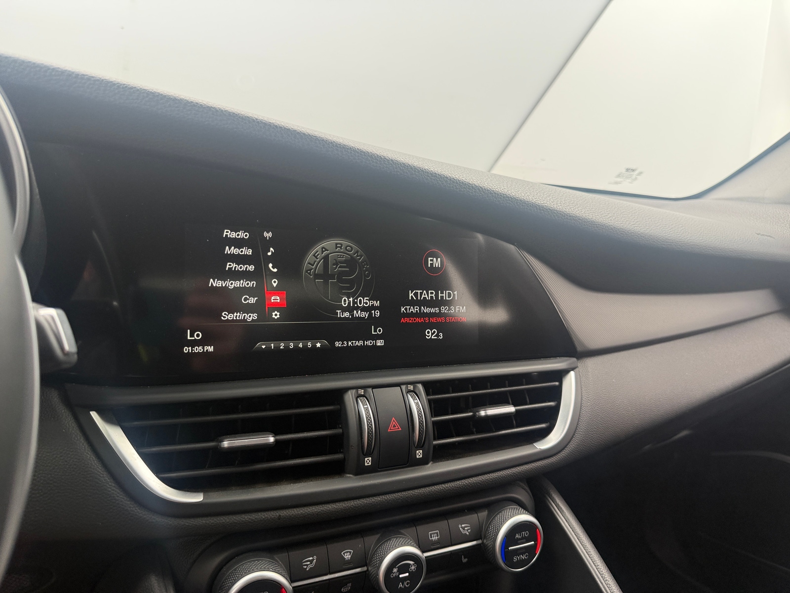 Thumbnail: 2019 Alfa Romeo Giulia - 3