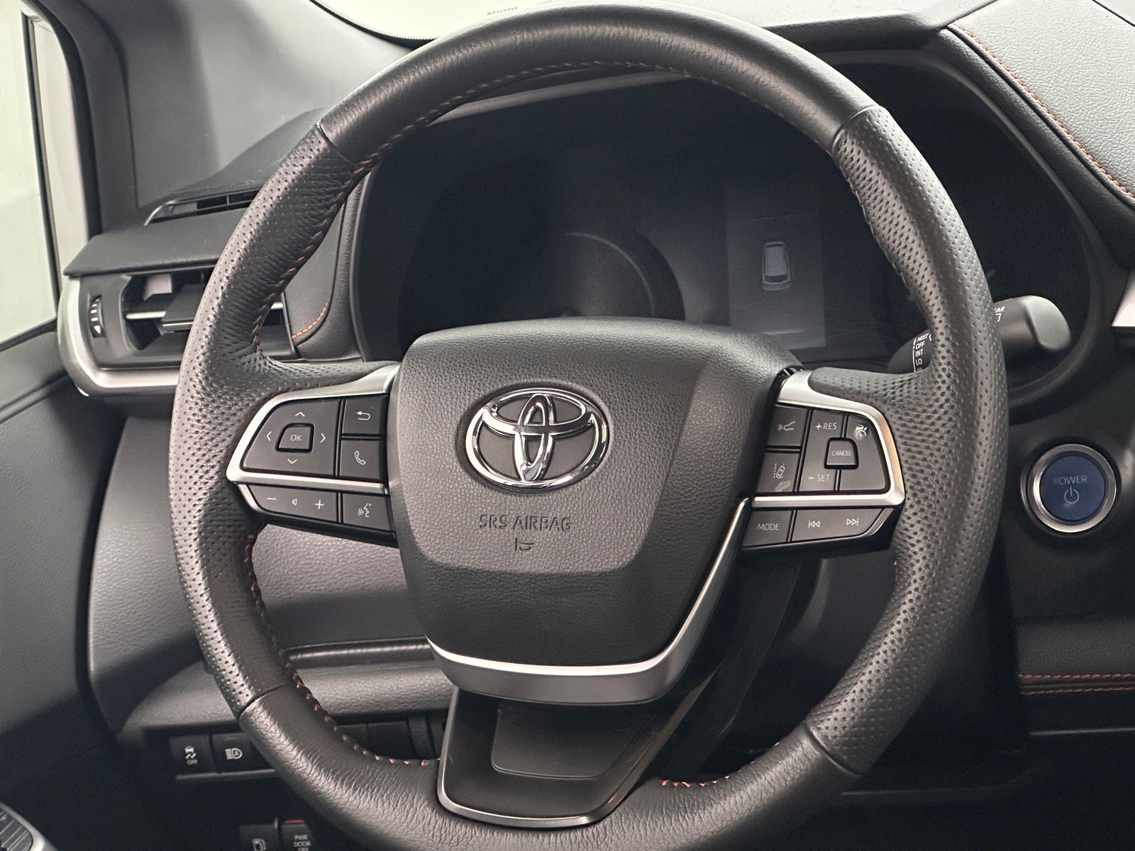 Thumbnail: 2024 Toyota Sienna - 4