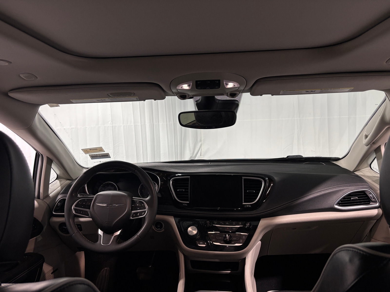 Thumbnail: 2022 Chrysler Pacifica - 2