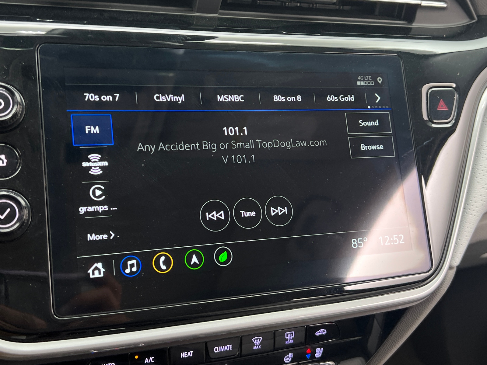 Thumbnail: 2023 Chevrolet Bolt EUV - 3