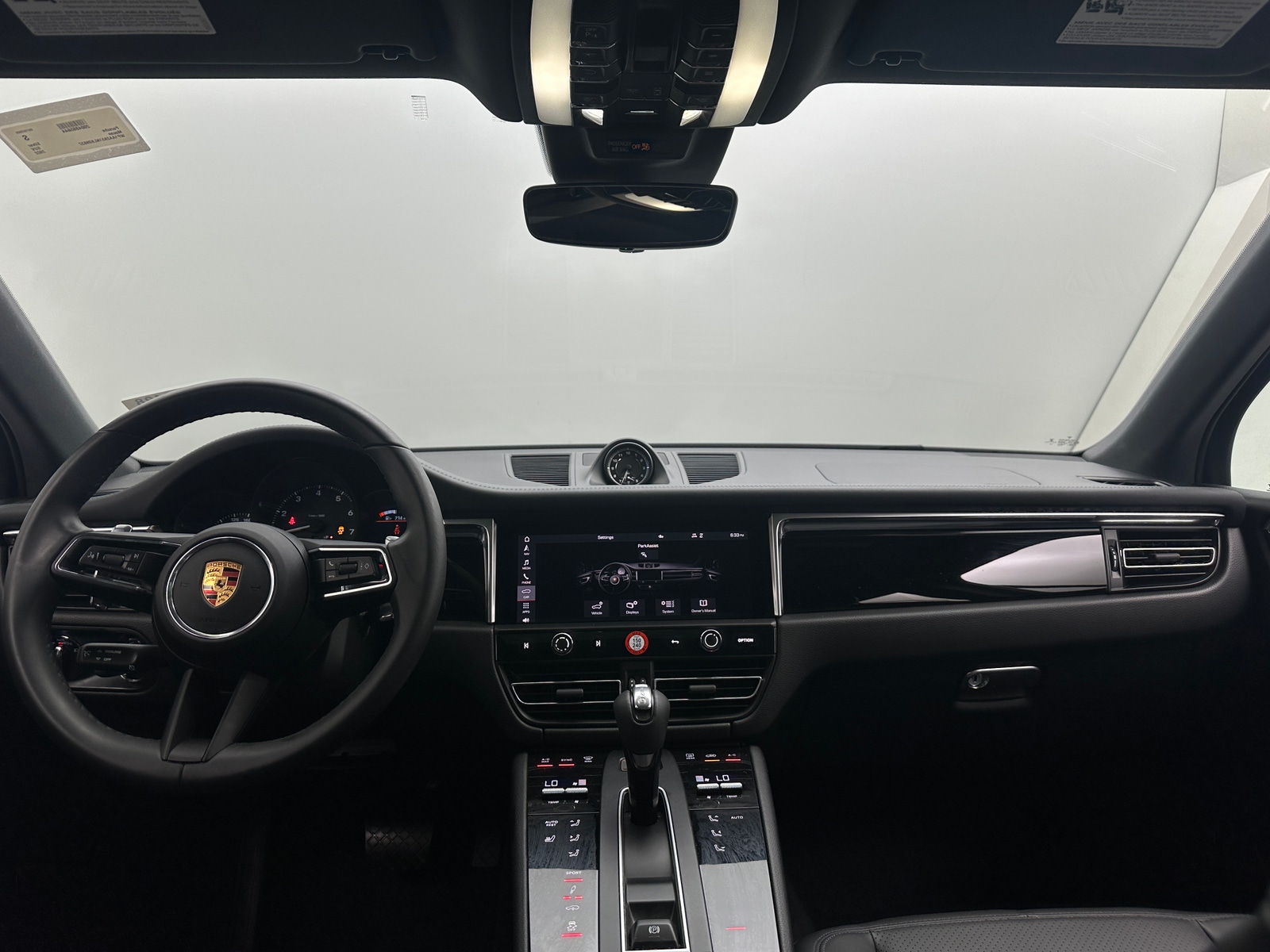 Thumbnail: 2022 Porsche Macan - 2