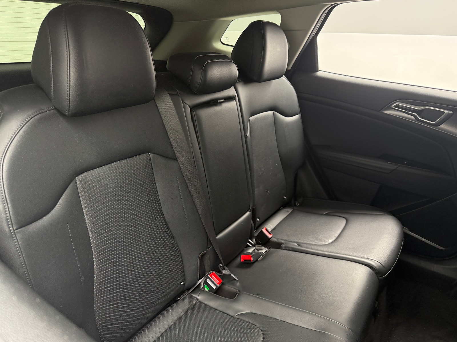 Thumbnail: 2023 Kia Sportage - 5