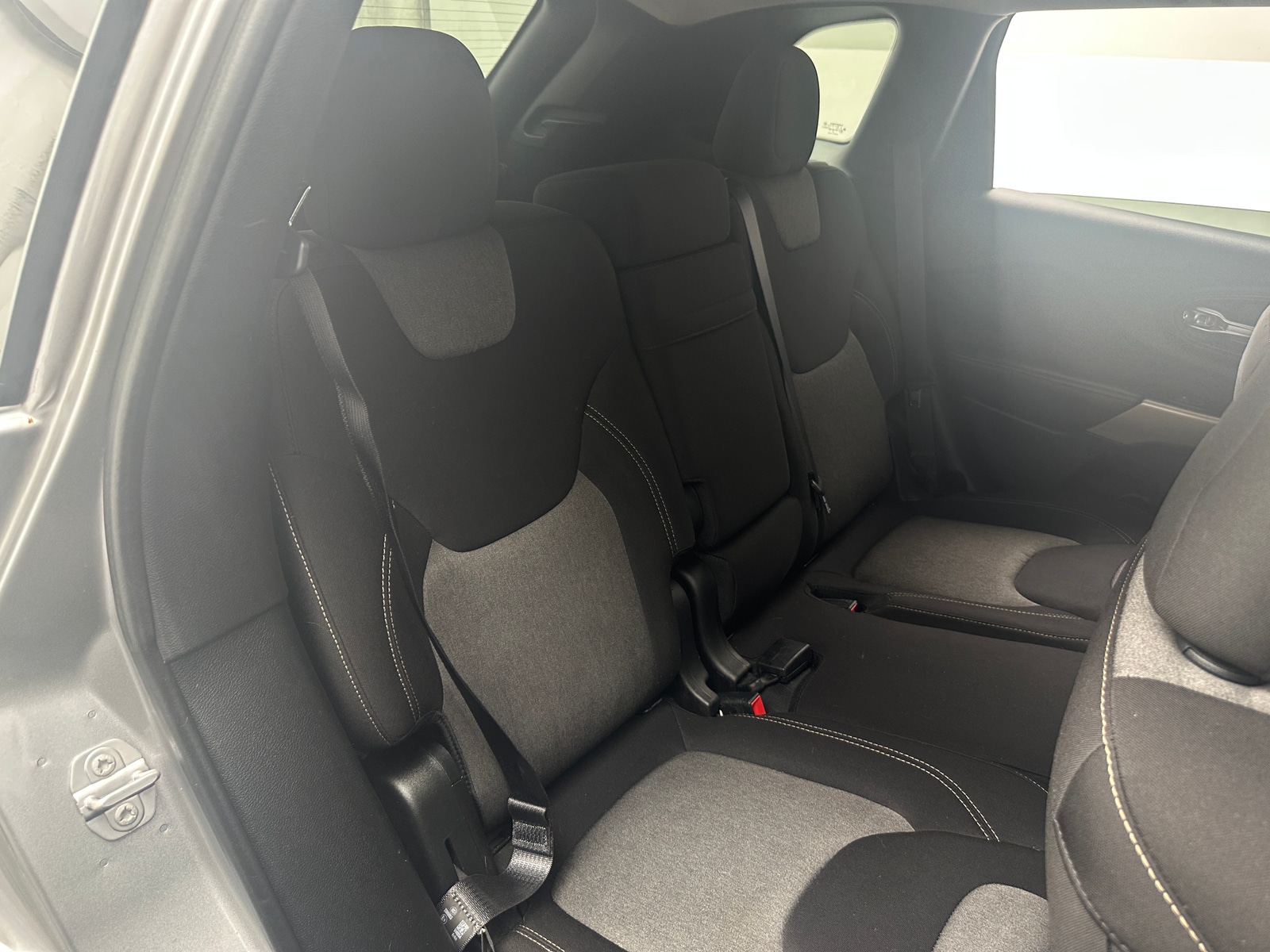 Thumbnail: 2017 Jeep Cherokee - 6