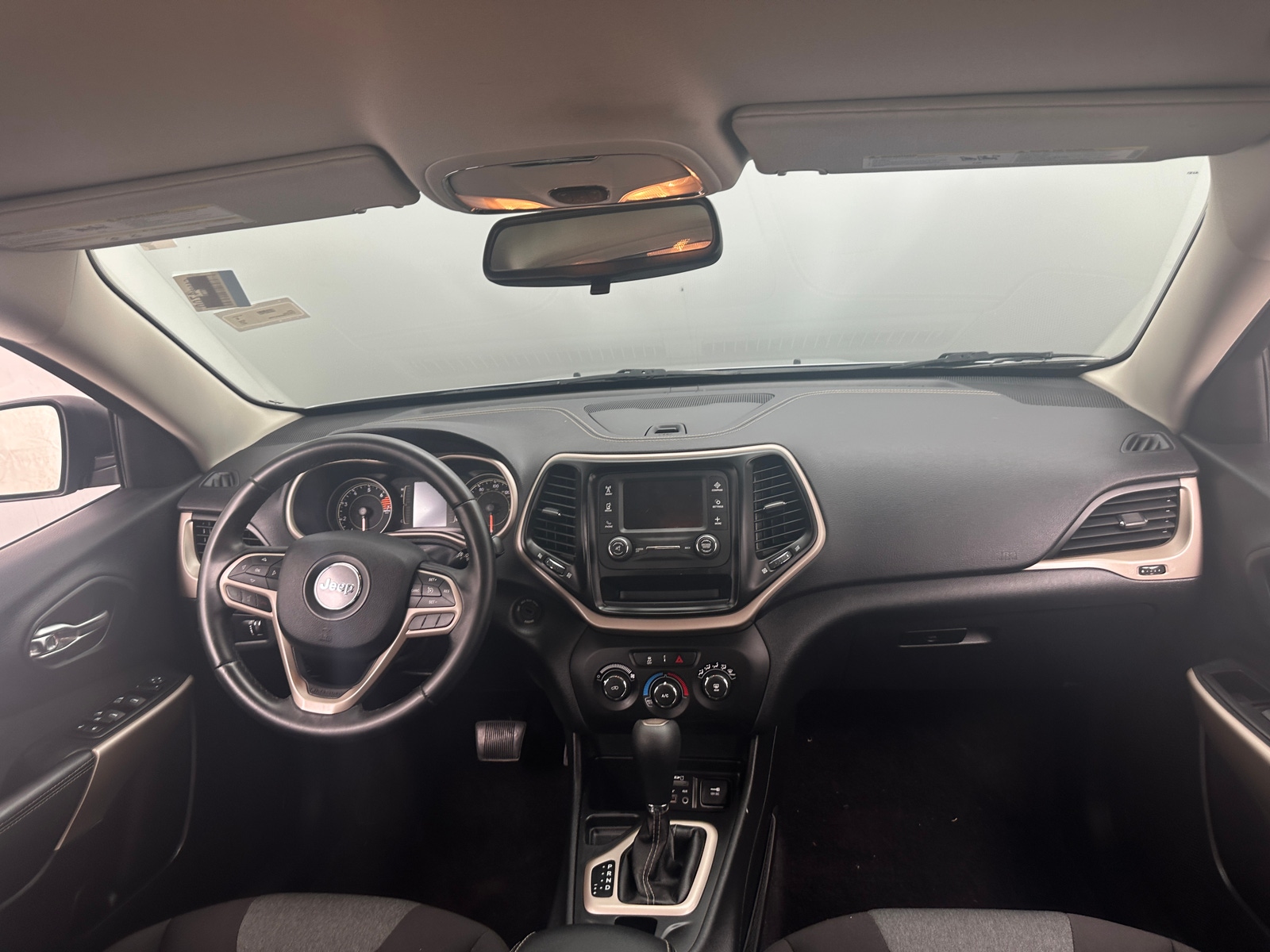 Thumbnail: 2017 Jeep Cherokee - 3