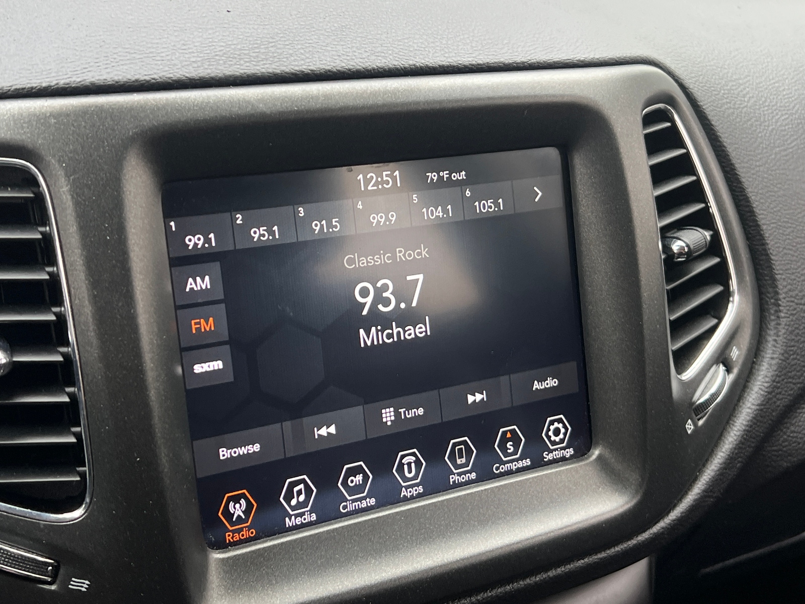 Thumbnail: 2021 Jeep Compass - 3
