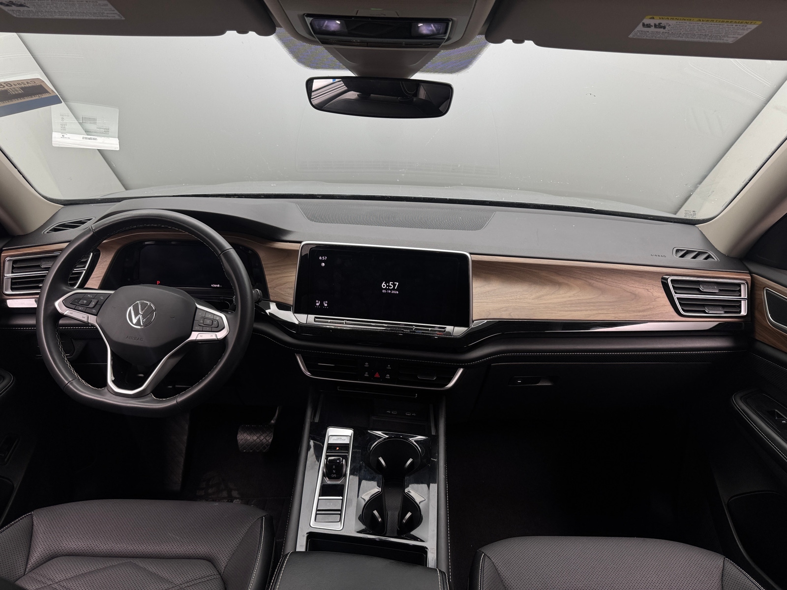 Thumbnail: 2024 Volkswagen Atlas - 3